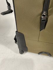 Travelpro Unisex-Adult Bold Softside Expandable Rollaboard Upright Luggage - Olive/Black/Carry-On 22-Inch
