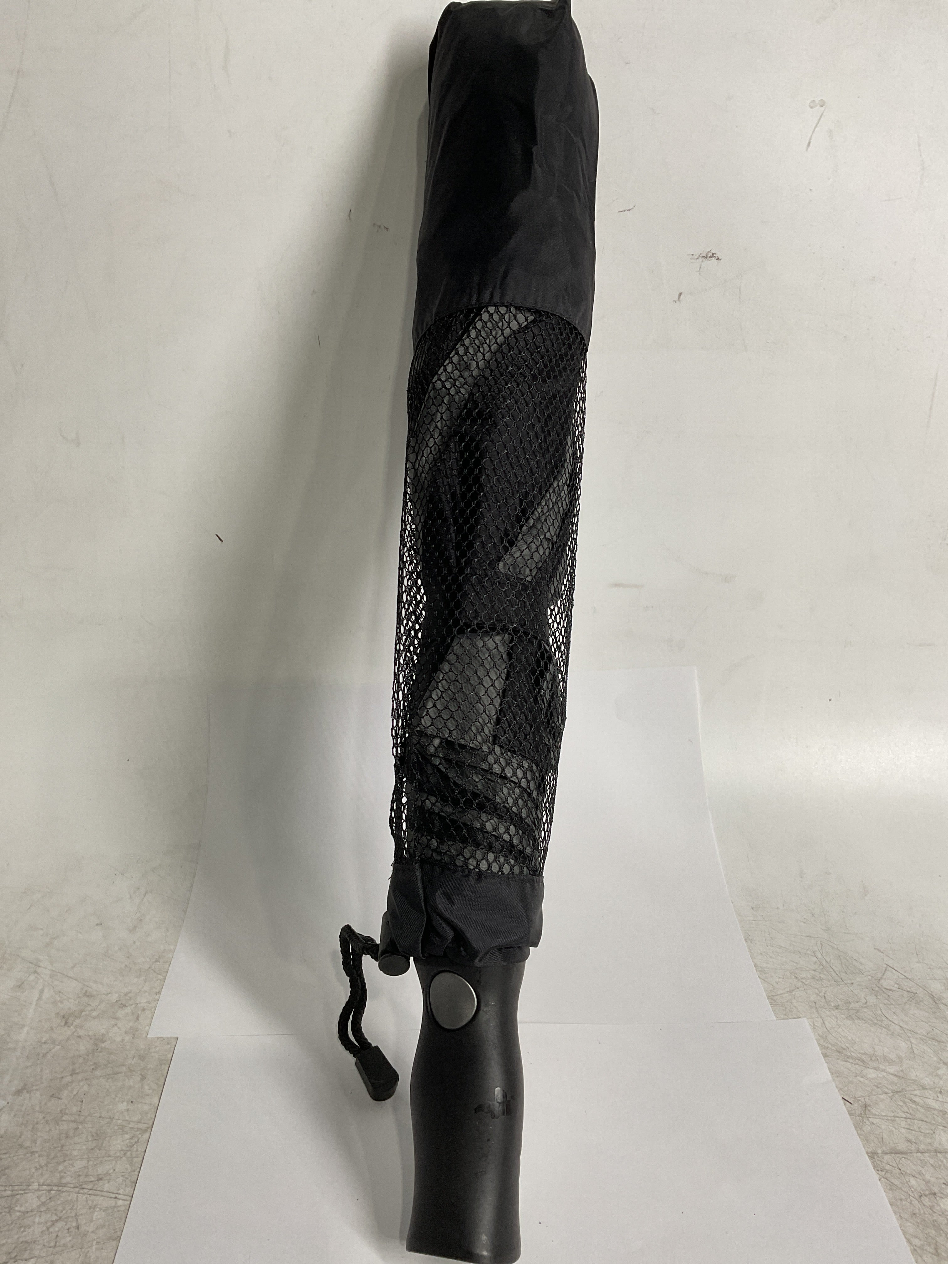 Totes Stormbeater Navy/White Automatic Double Vented Folding Umbrella   U1