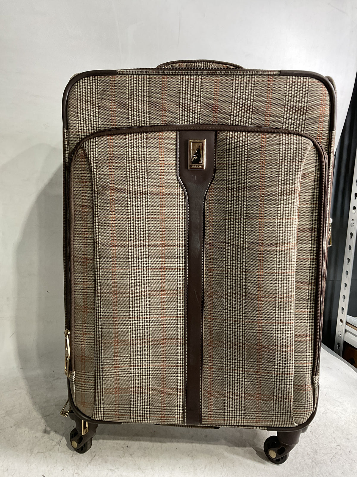 London Fog Knightsbridge 24" Expandable 24 Inch U1
