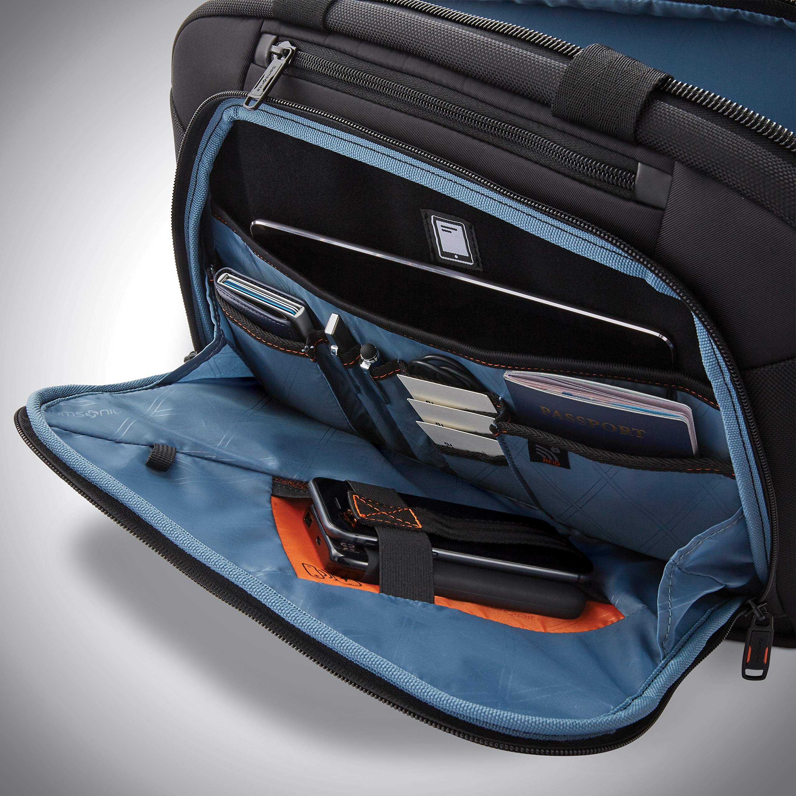 Samsonite PRO Double Compartment Brief ( Black , One Size ) Black One Size U1