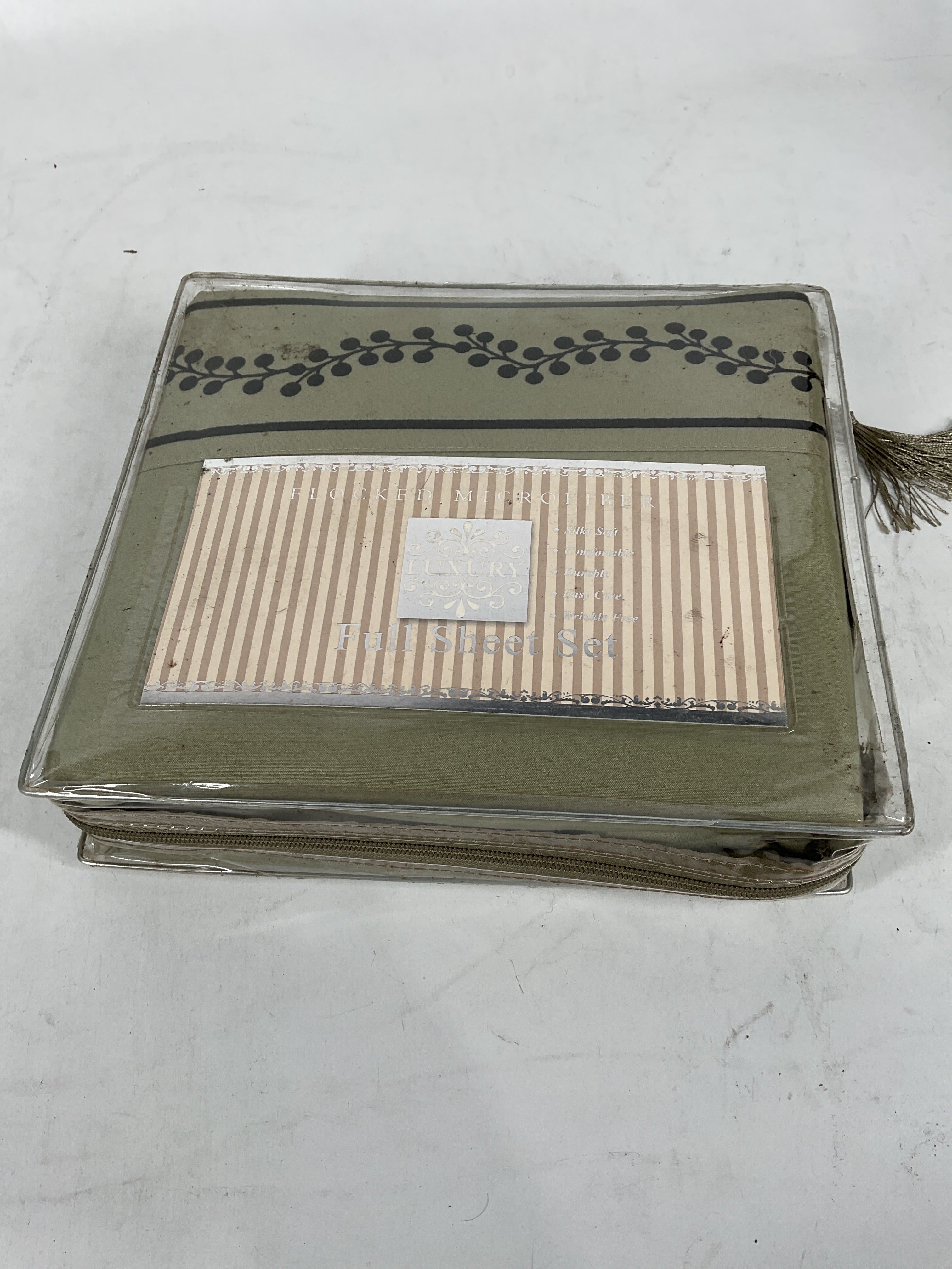 Cathay Home Fashions Luxury Silky Soft Berries Flock Microfiber Full Sheet Set, Sage Sage Full U1