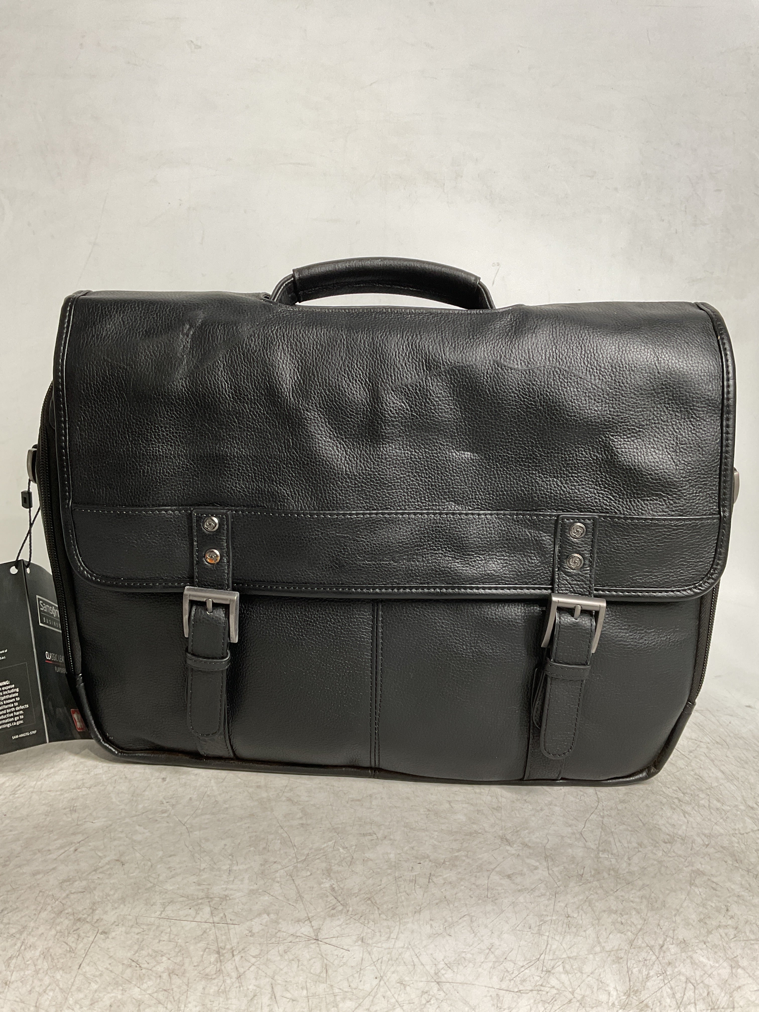 Samsonite Classic Leather Flapover, Black, One Size Black One Size U1