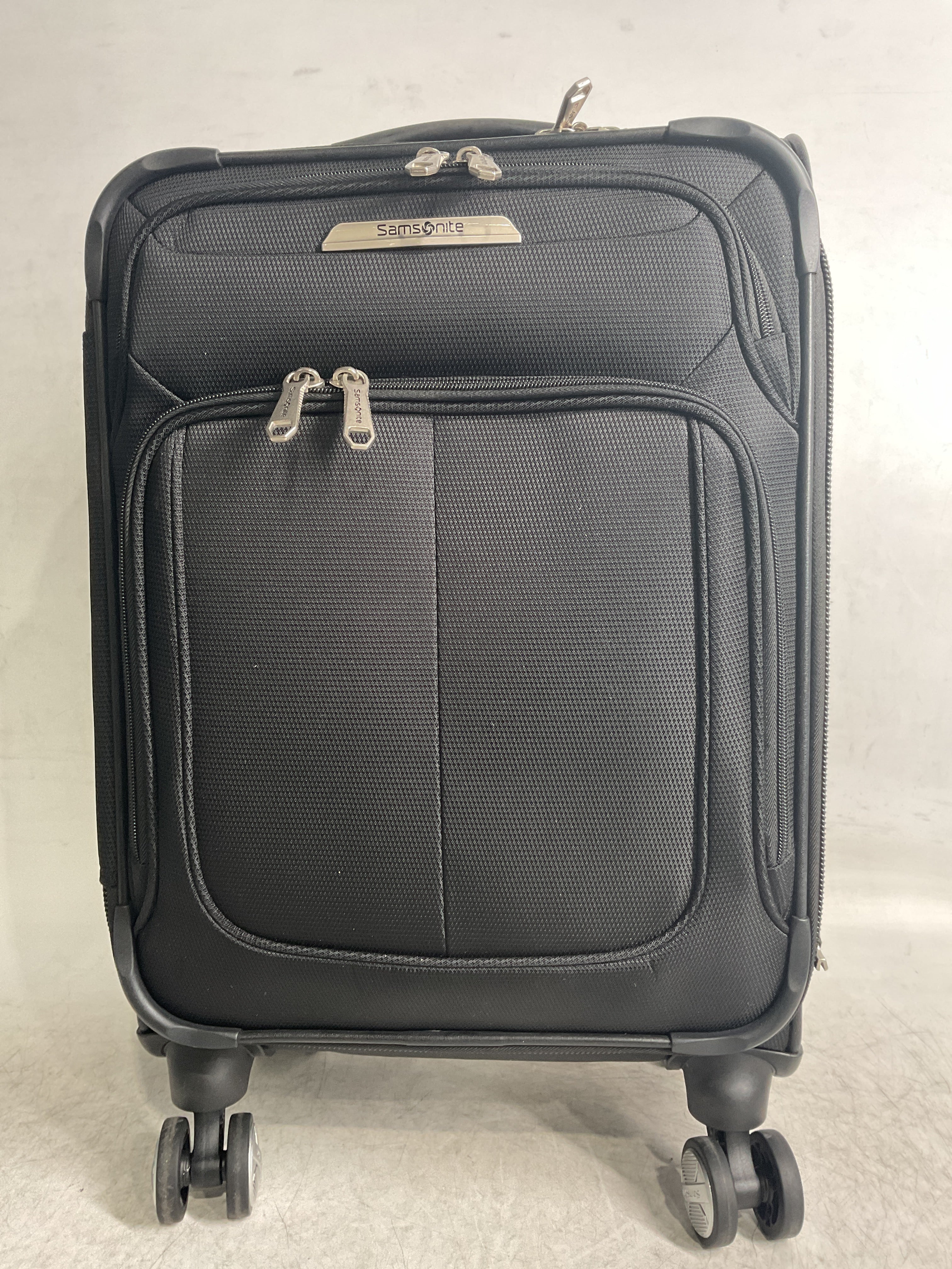 Samsonite Pro Travel Softside Expandable Luggage with Spinner Wheels, Black, Carry-On 21-Inch Black Carry-On 21-Inch U1