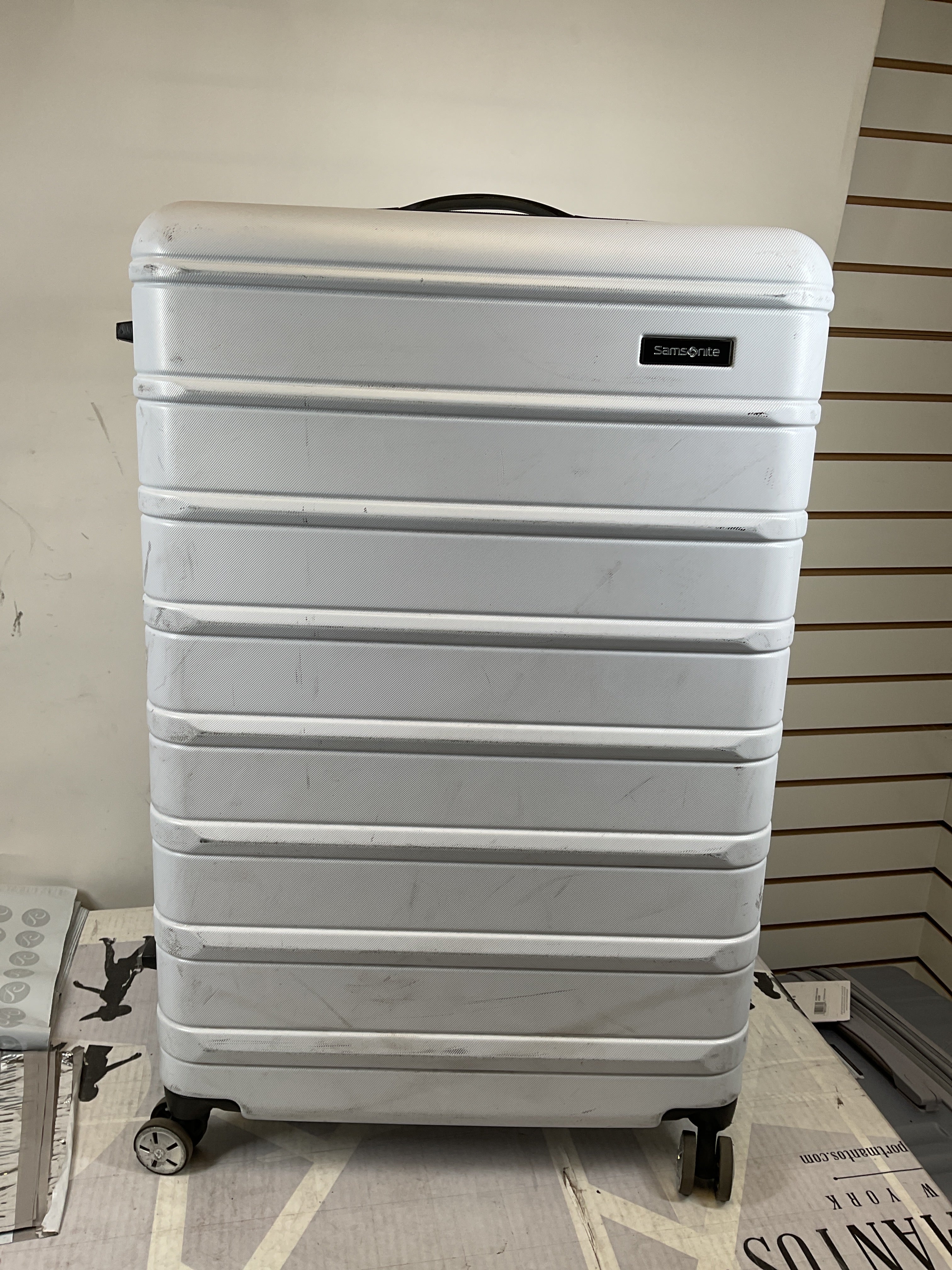Samsonite Omni 2 Hardside 2 Piece Set - Includes Global Carry-On & Large Checked Suitcases - 360° Dual Spinner Wheels - Integrated TSA Lock & Expansion - Amazon Exclusive - Birch White Birch White 2-Piece Set (Carry-on/Large) U1