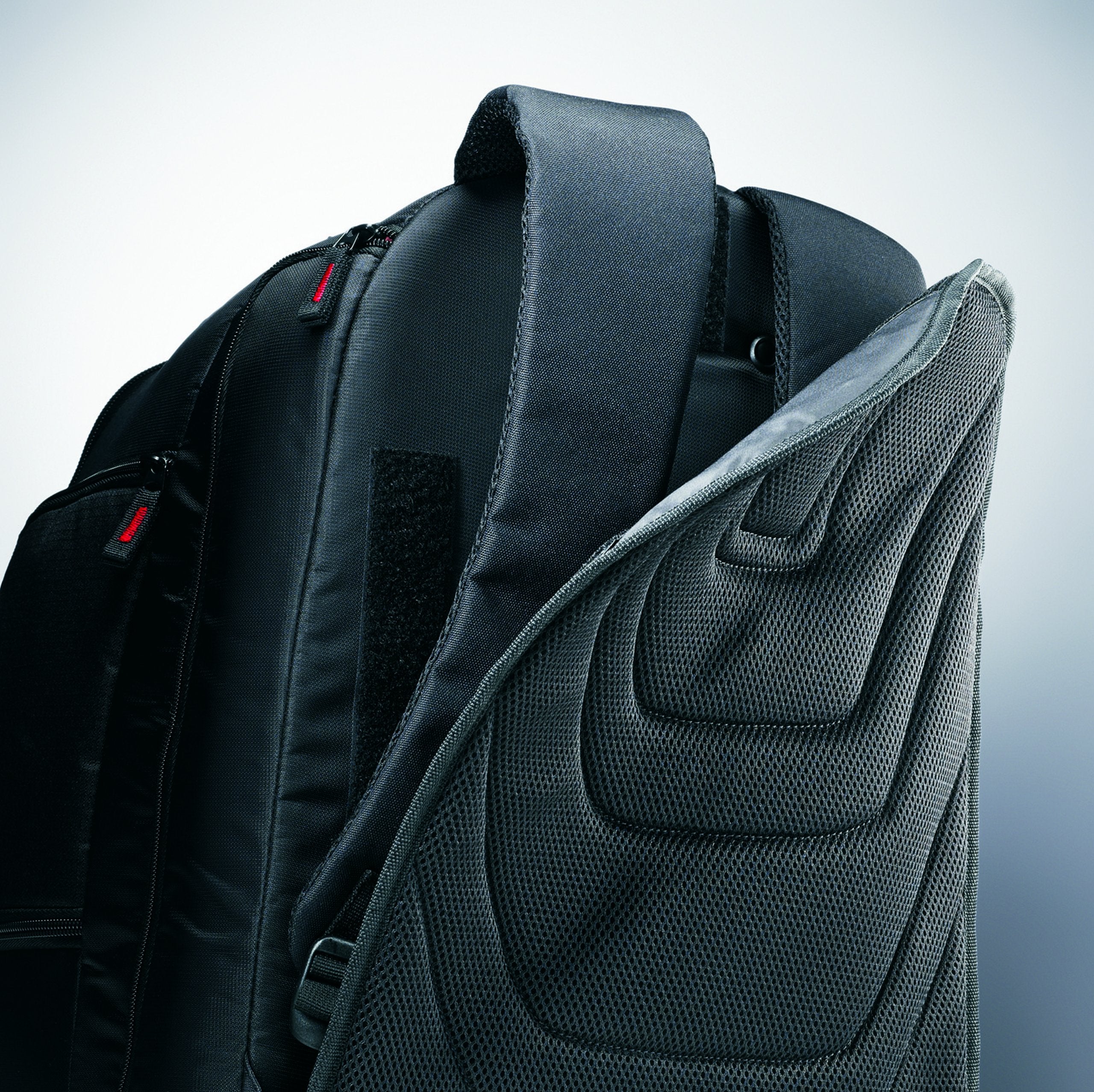 Samsonite MVS Rolling Backpack, Black, 19-Inch ( Black , One size ) Black One Size U2