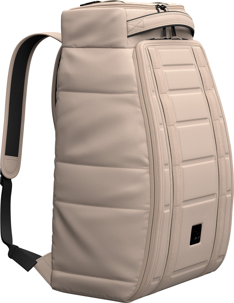 D_b_ Hugger Backpack Fogbow Beige 30 L U2