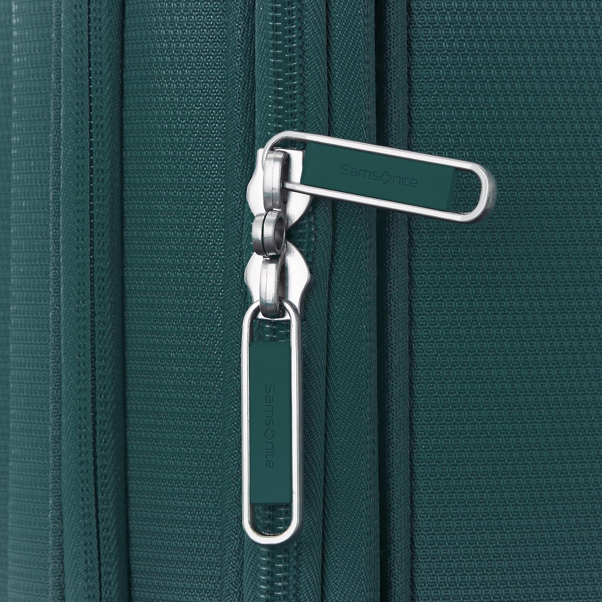 Samsonite UpLIFT Lightweight Softside Expandable Luggage ( Emerald Green , Medium Checked ) Emerald Green Medium Checked U3