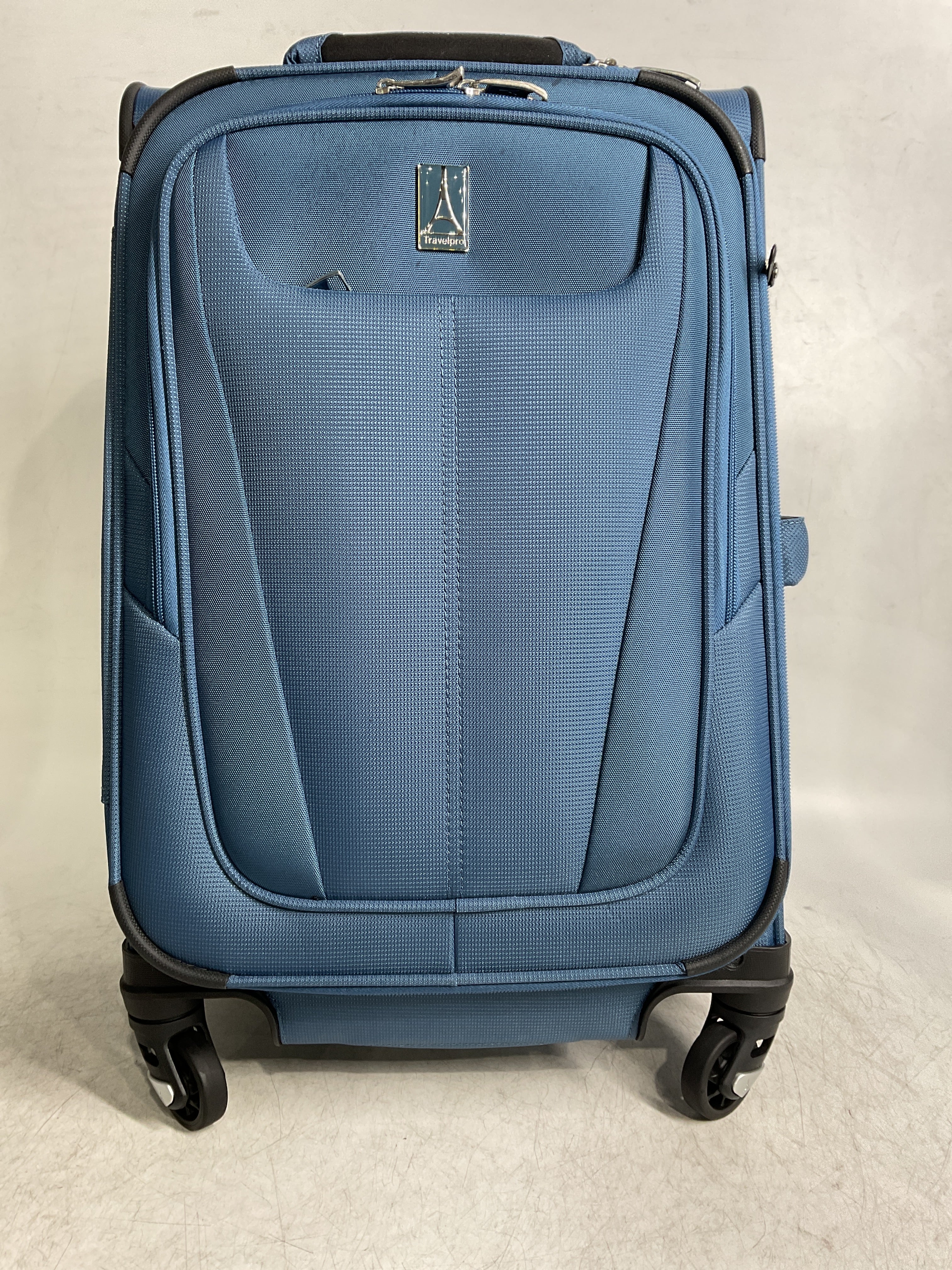 Travelpro Maxlite 5 Softside Expandable Luggage with 4 Spinner Wheels, Lightweight Suitcase, Men and Women, Ensign Blue, Compact Carry-on 20-Inch Ensign Blue Compact Carry-on 20-Inch U1