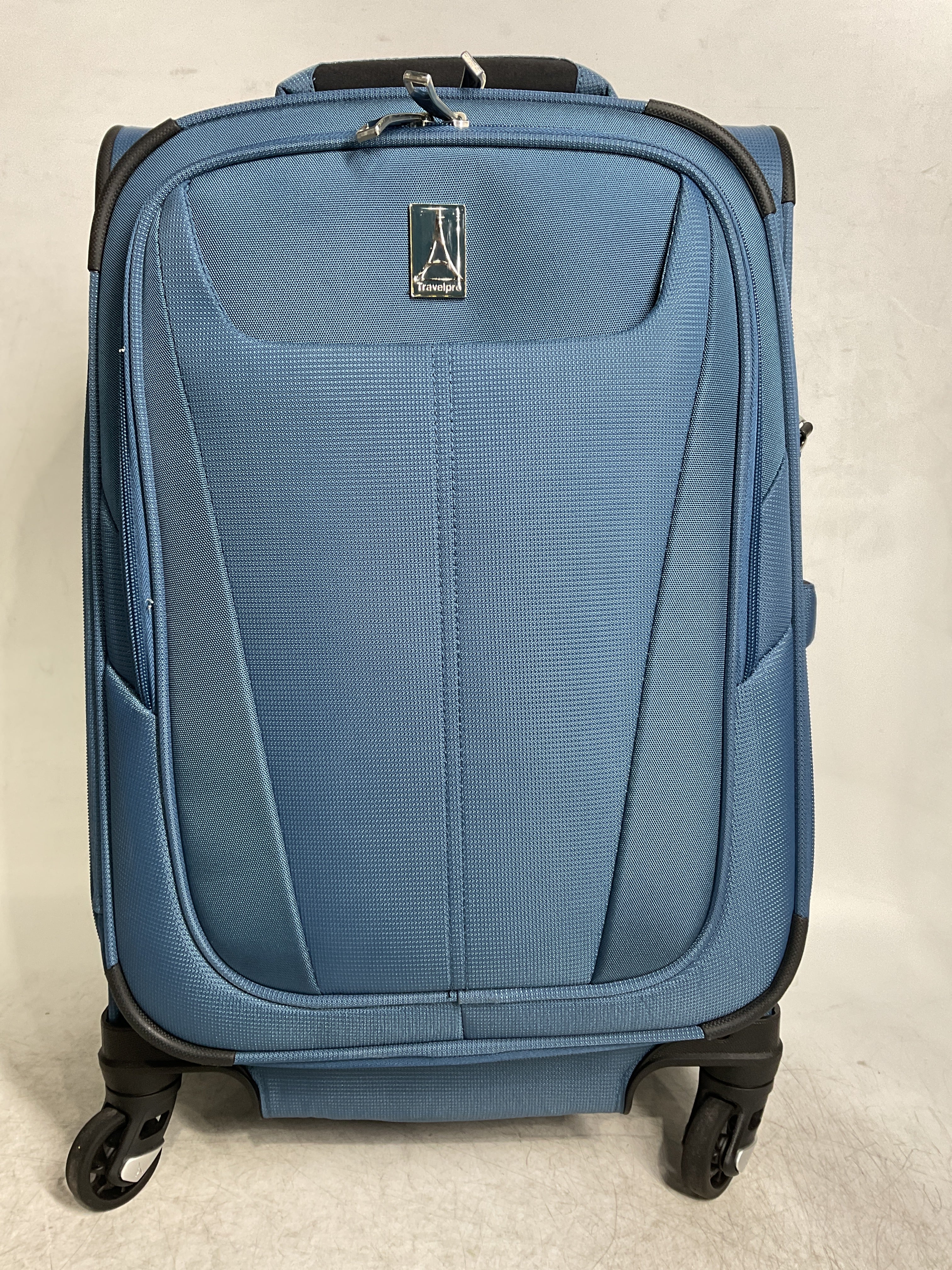 Travelpro Maxlite 5 Softside Expandable Luggage with 4 Spinner Wheels, Lightweight Suitcase, Men and Women, Ensign Blue, Compact Carry-on 20-Inch Ensign Blue Compact Carry-on 20-Inch U2