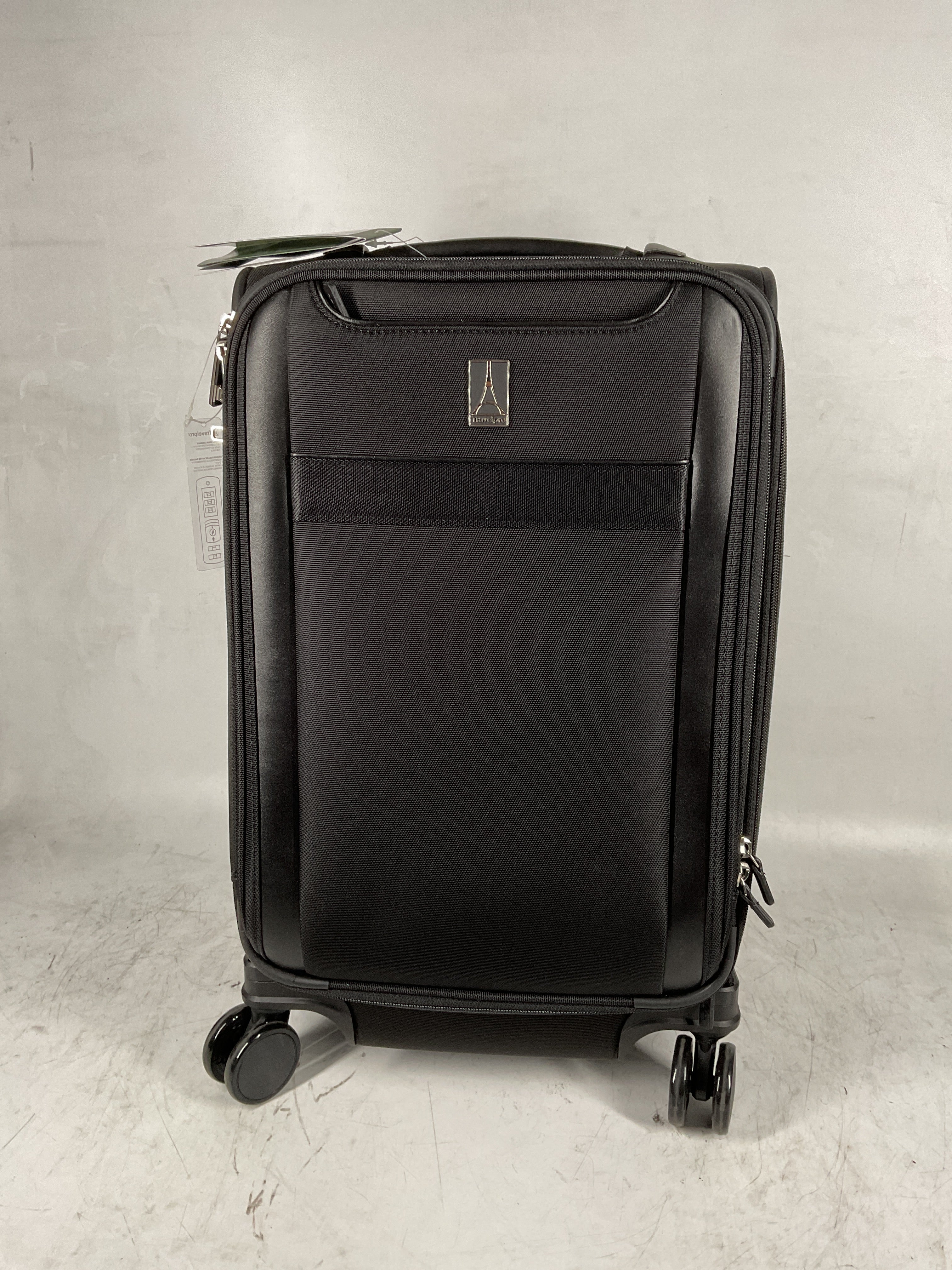 Travelpro Crew Classic Lightweight Softside Expandable Carry on Luggage, 8 Wheel Spinner Suitcase, Men and Women, Carry On 21-Inch, Black Black Carry On U2