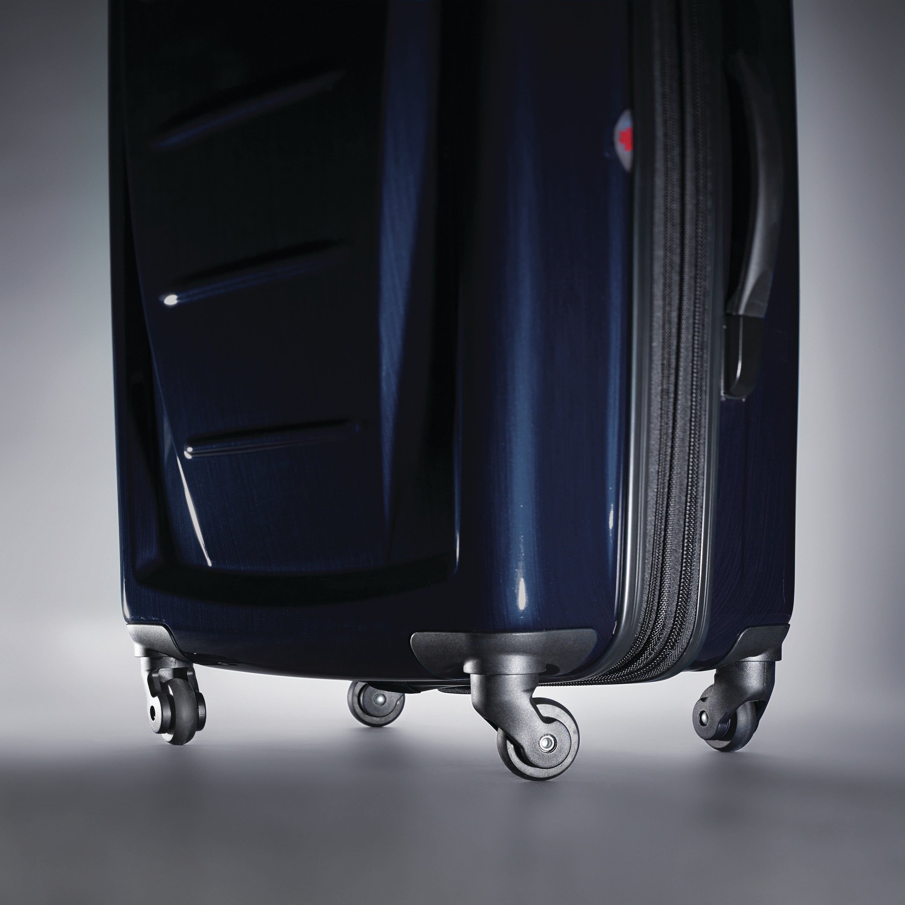 Samsonite Winfield 2 Hardside Luggage with Spinner Wheels U18