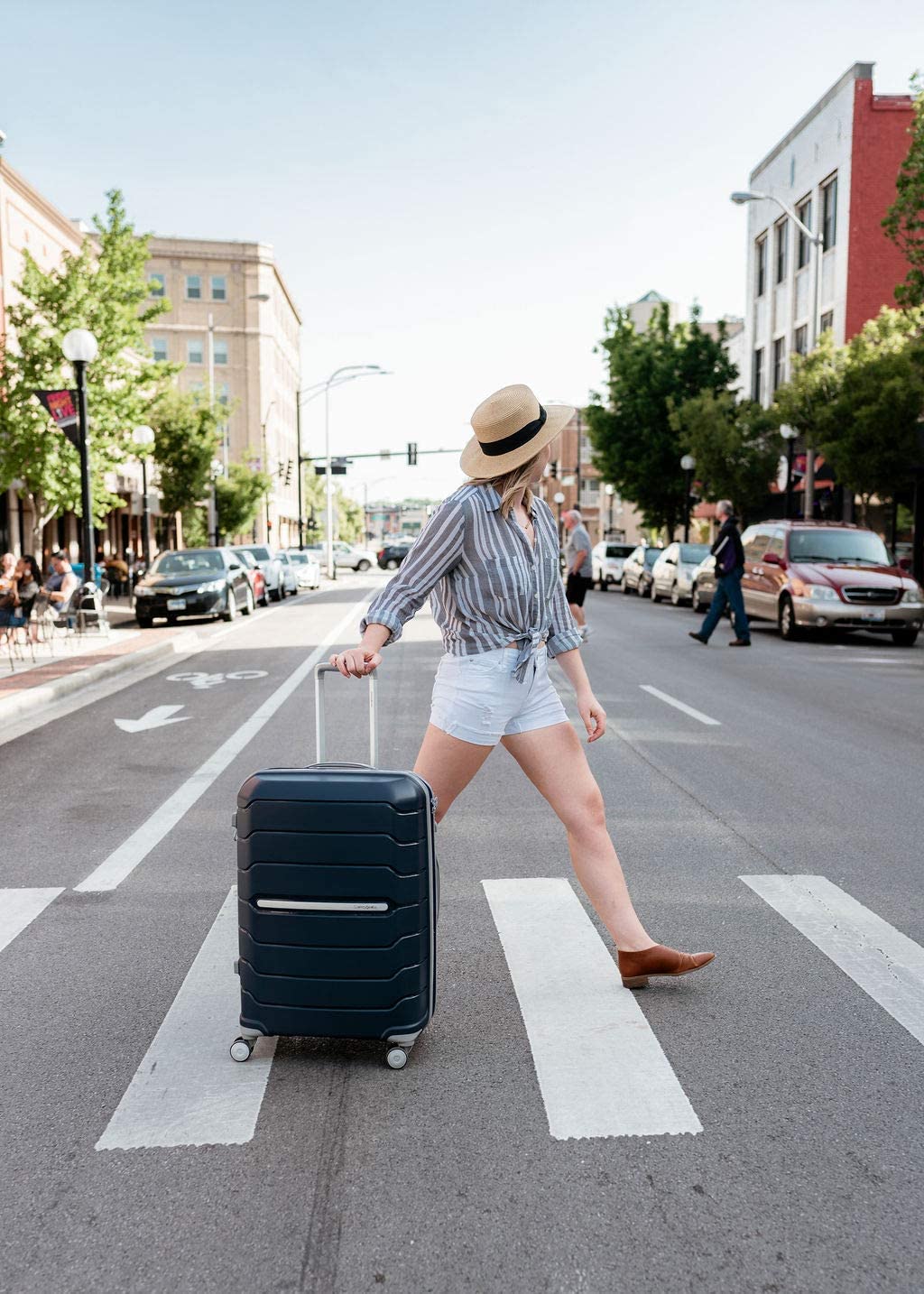 Samsonite Freeform Hardside Expandable with Double Spinner Wheels ( Navy , Checked-Large Spinner ) Navy Checked Large Spinner U30