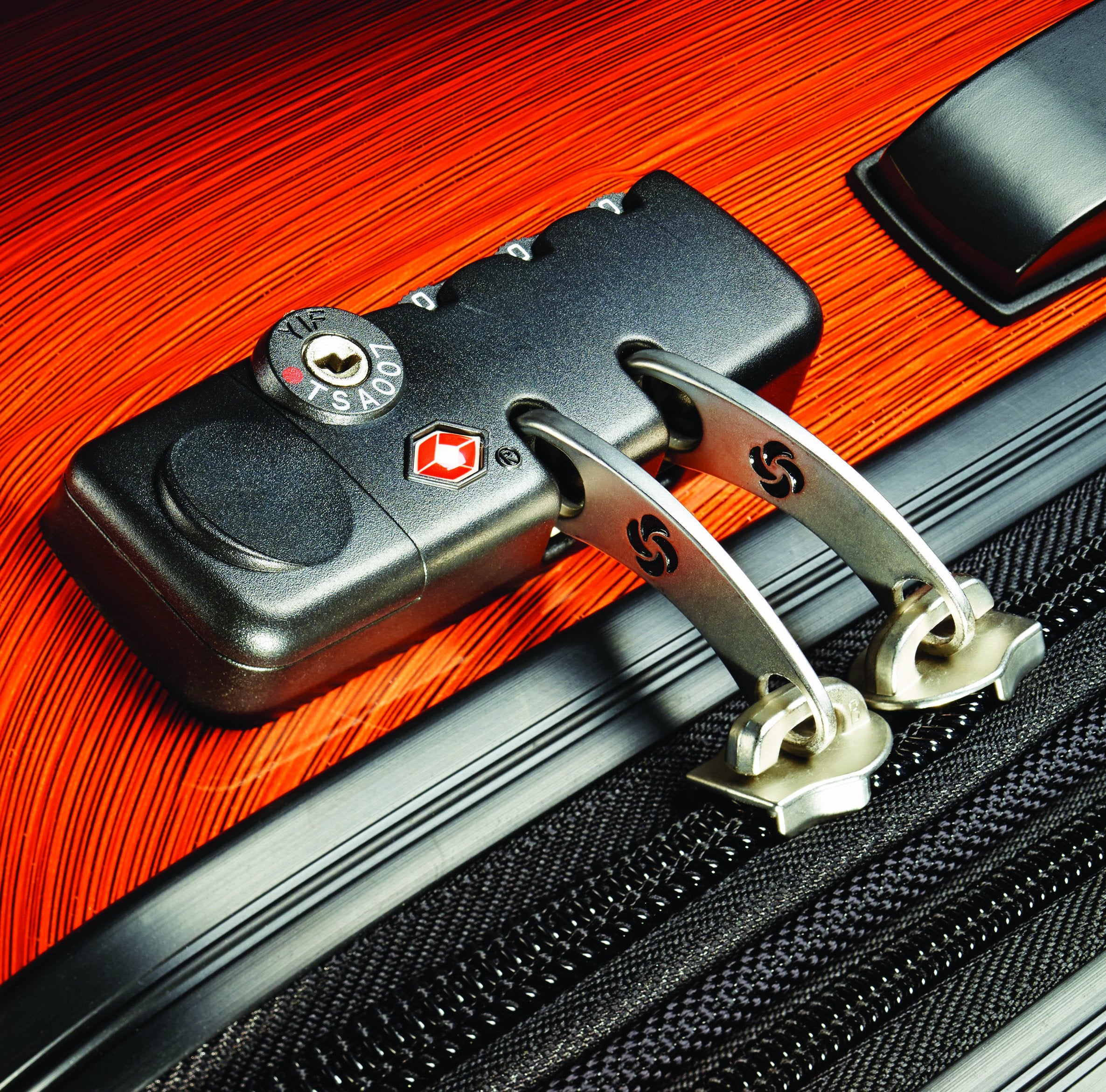 Samsonite Winfield 2 Hardside Luggage with Spinner Wheels U1