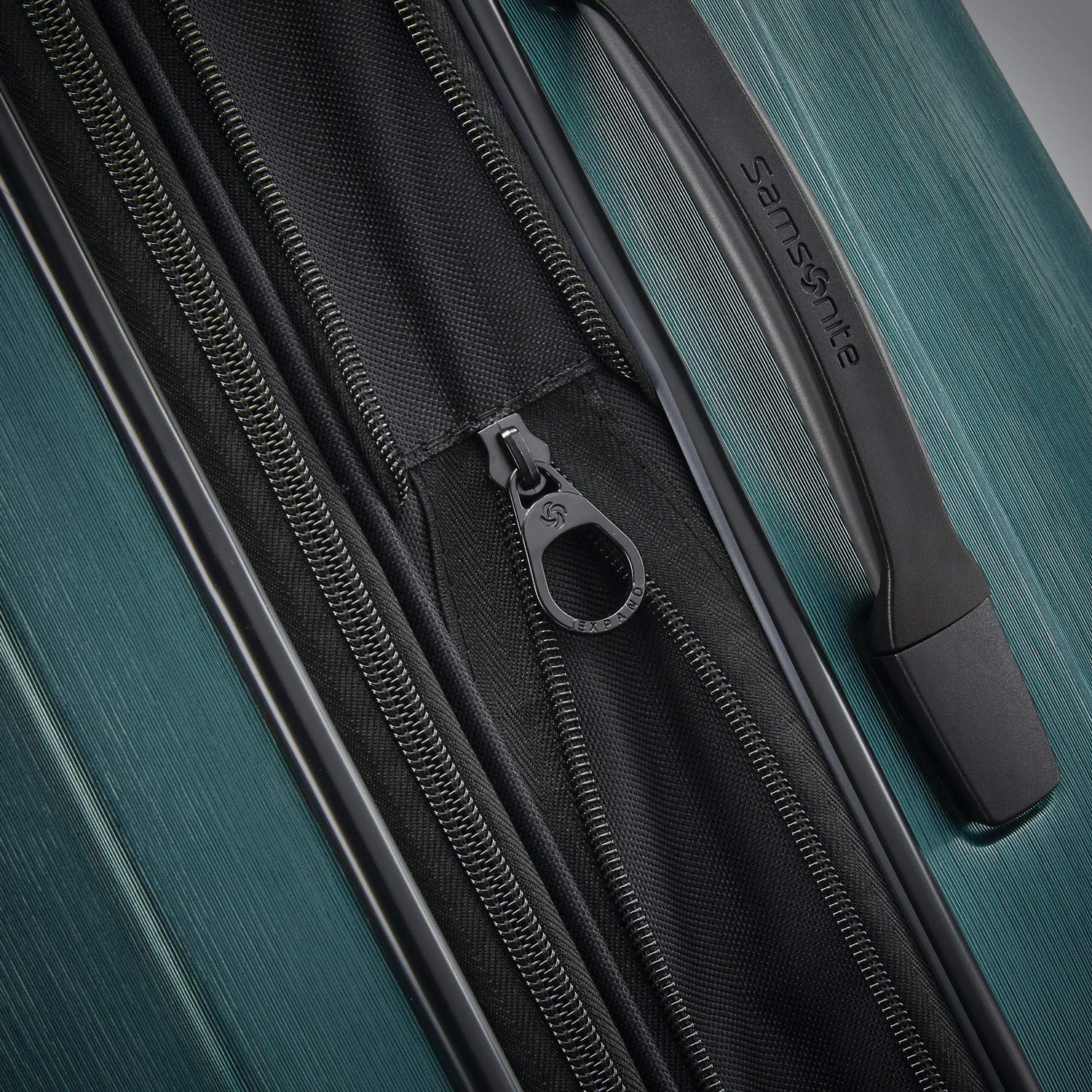 Samsonite Centric 2 Expandable Hardside Luggage Set with Dual Spinner Wheels U1