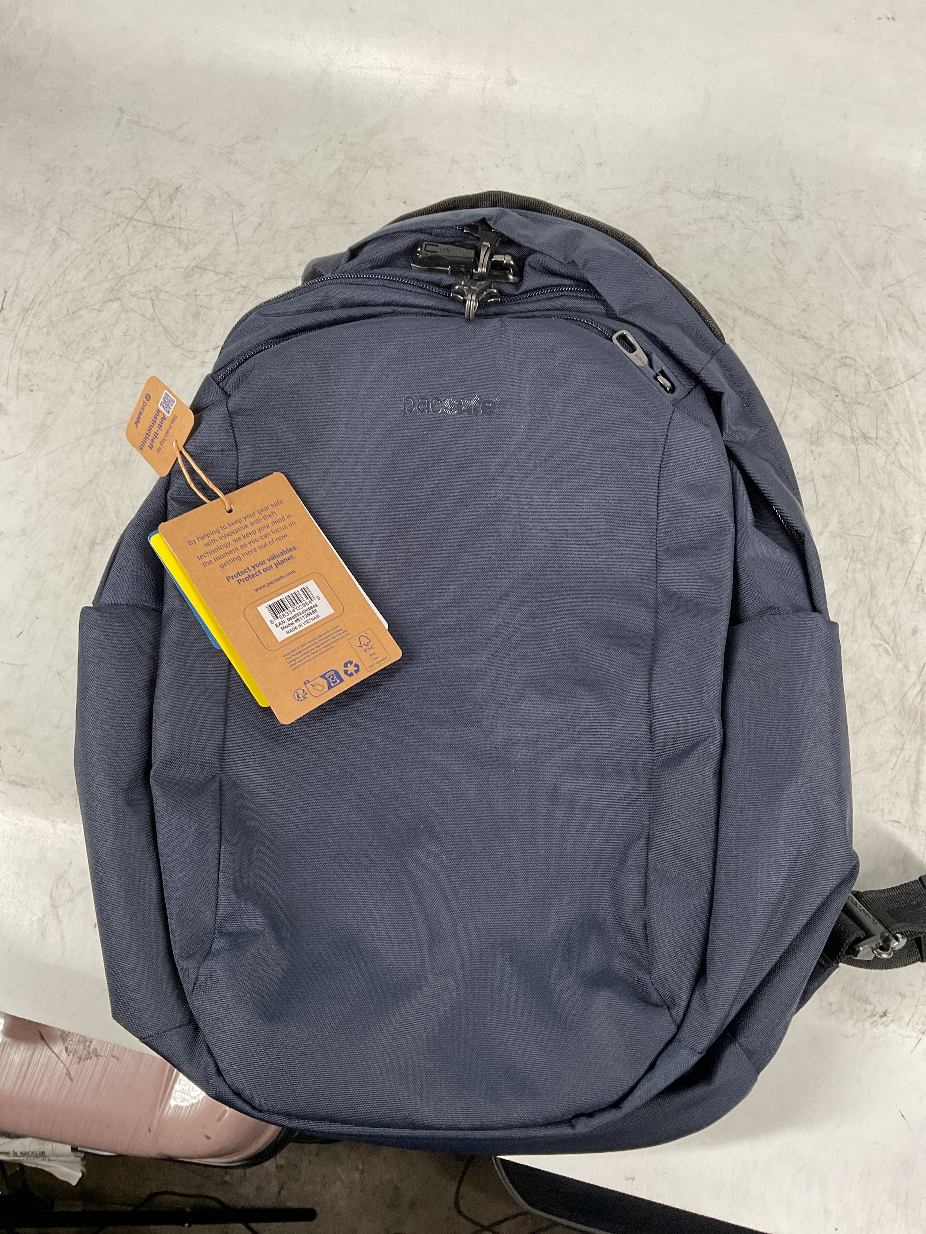Pacsafe V 26L Tour backpack Ocean 26 Liter U2