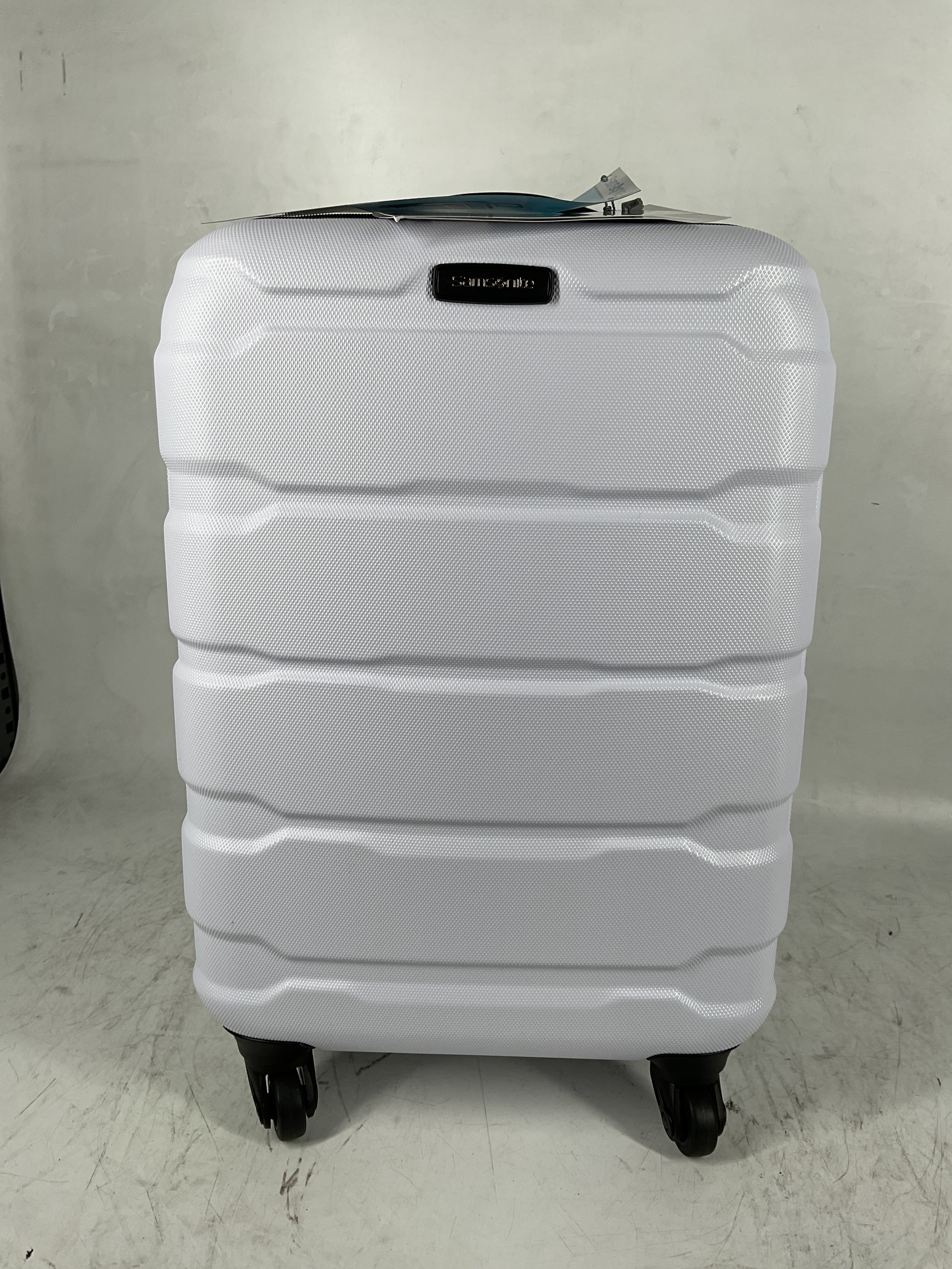 Samsonite Omni PC Hardside Expandable Luggage with Spinner Wheels, Carry-On 20-Inch, White White Carry-On 20-Inch U3