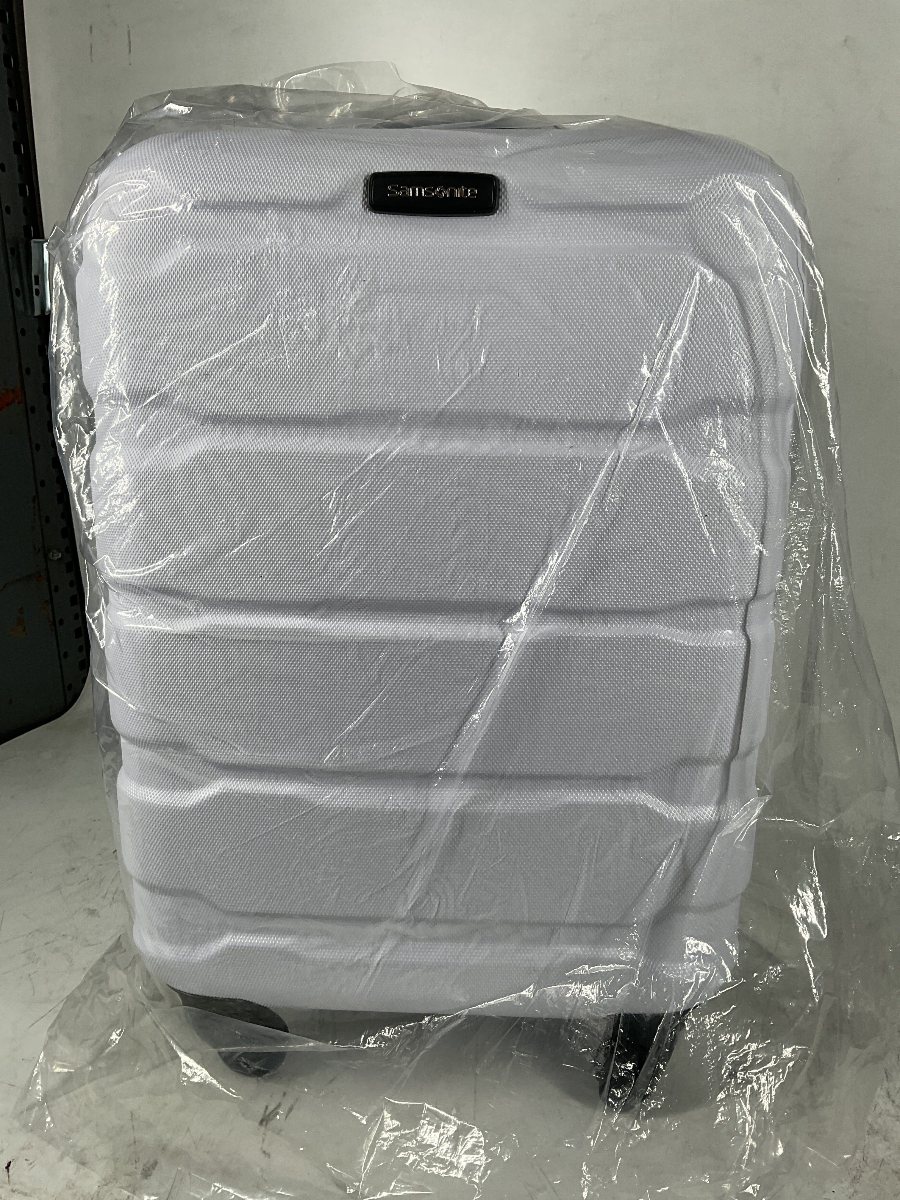 Samsonite Omni PC Hardside Expandable Luggage with Spinner Wheels, Carry-On 20-Inch, White White Carry-On 20-Inch U4