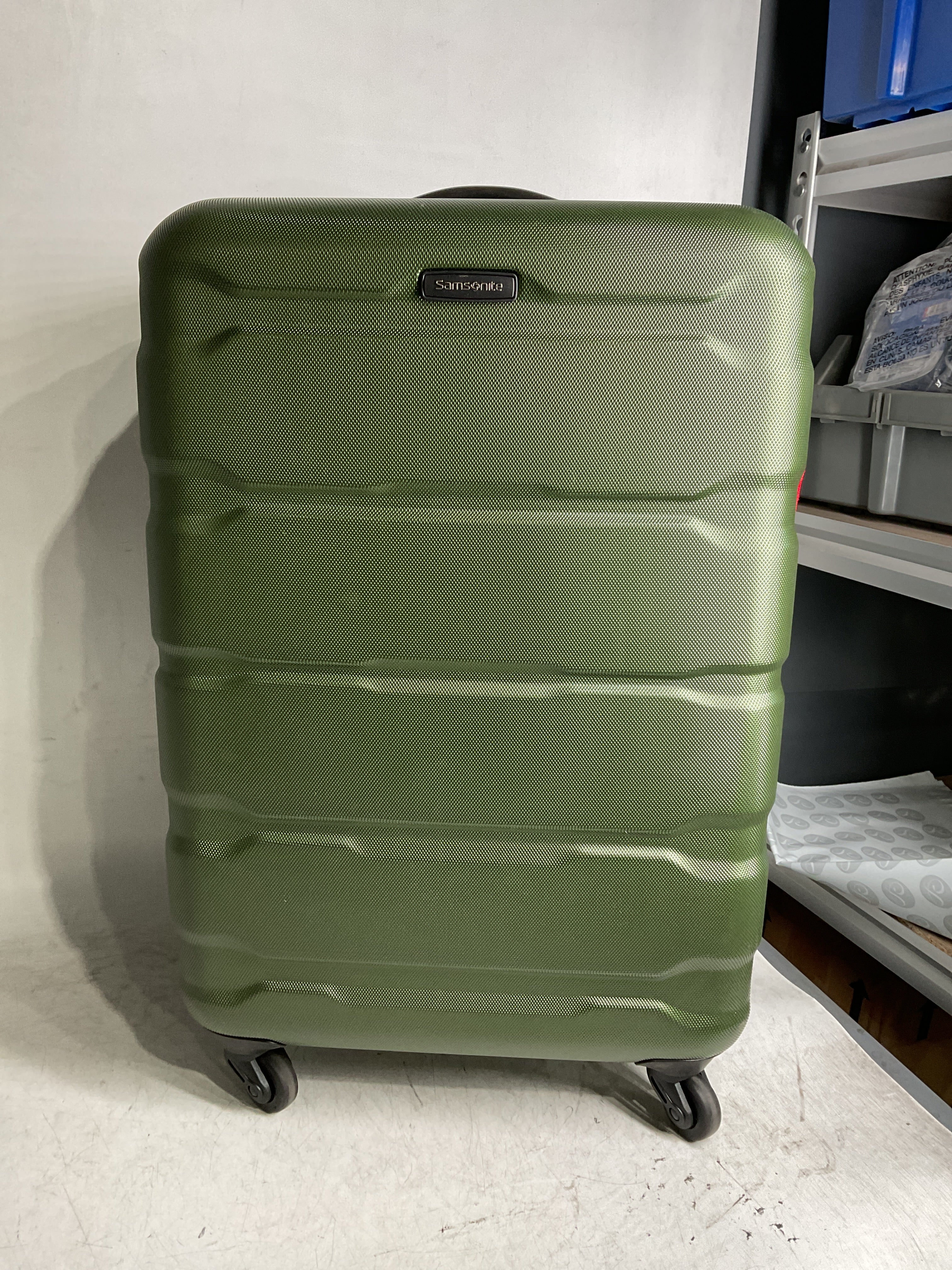 Samsonite Omni PC Hardside Expandable Luggage with Spinner Wheels, Checked 24-Inch, Army Green Army Green Checked-Medium 24-Inch U1
