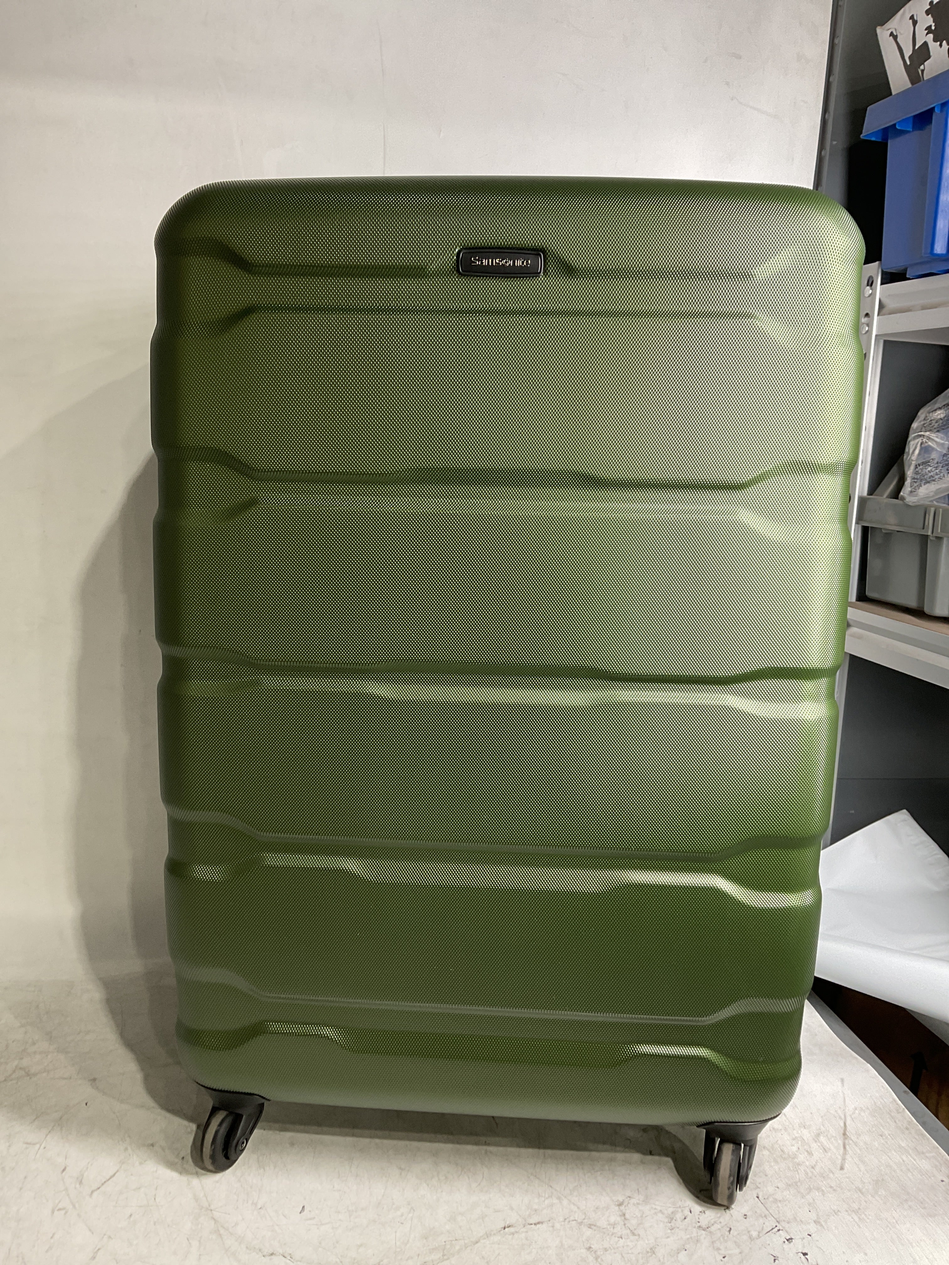 Samsonite Omni PC Hardside Expandable Luggage with Spinner Wheels, Checked-Large 28-Inch, Army Green Army Green Checked-Large 28-Inch U1