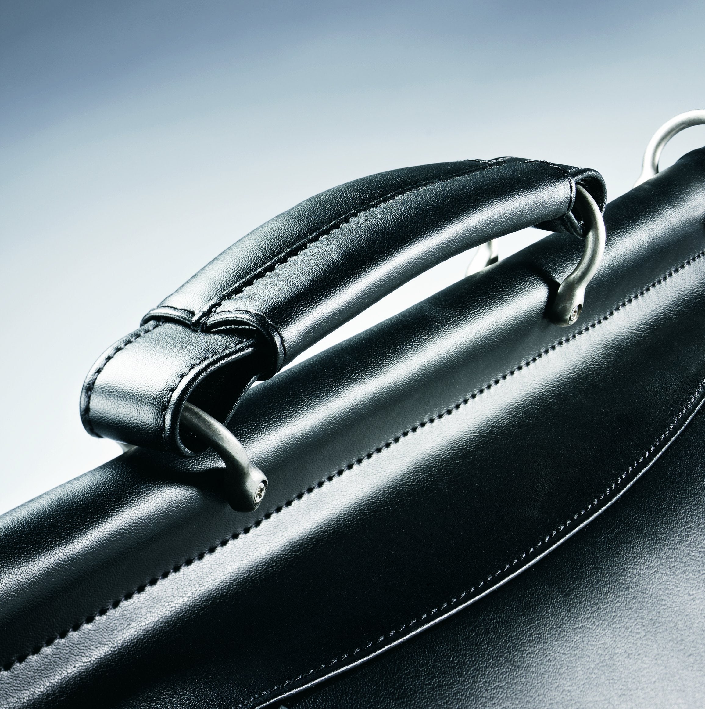 Samsonite Luggage Dowel Flapover Busess Case ( Black , 16" ) Black 16 U1
