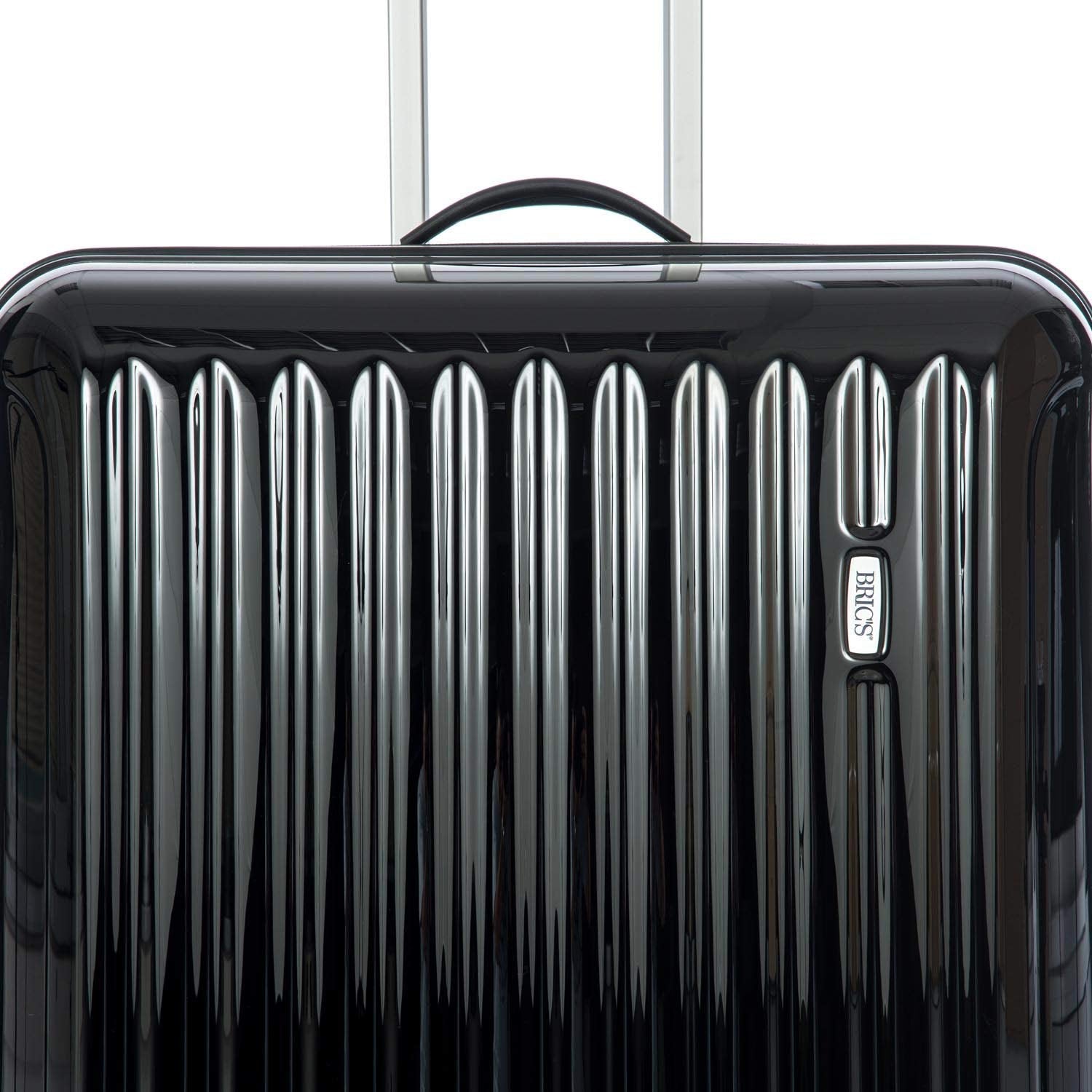 Bric's Riccione 30" Spinner, Black, One Size Black One Size U1