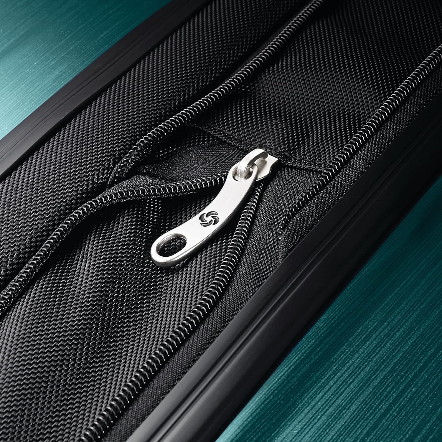 Samsonite Winfield 2 Hardside Expandable Luggage with Spinner Wheels, Checked-Large 28-Inch, Cactus Green Cactus Green Checked-Large Spinner U1