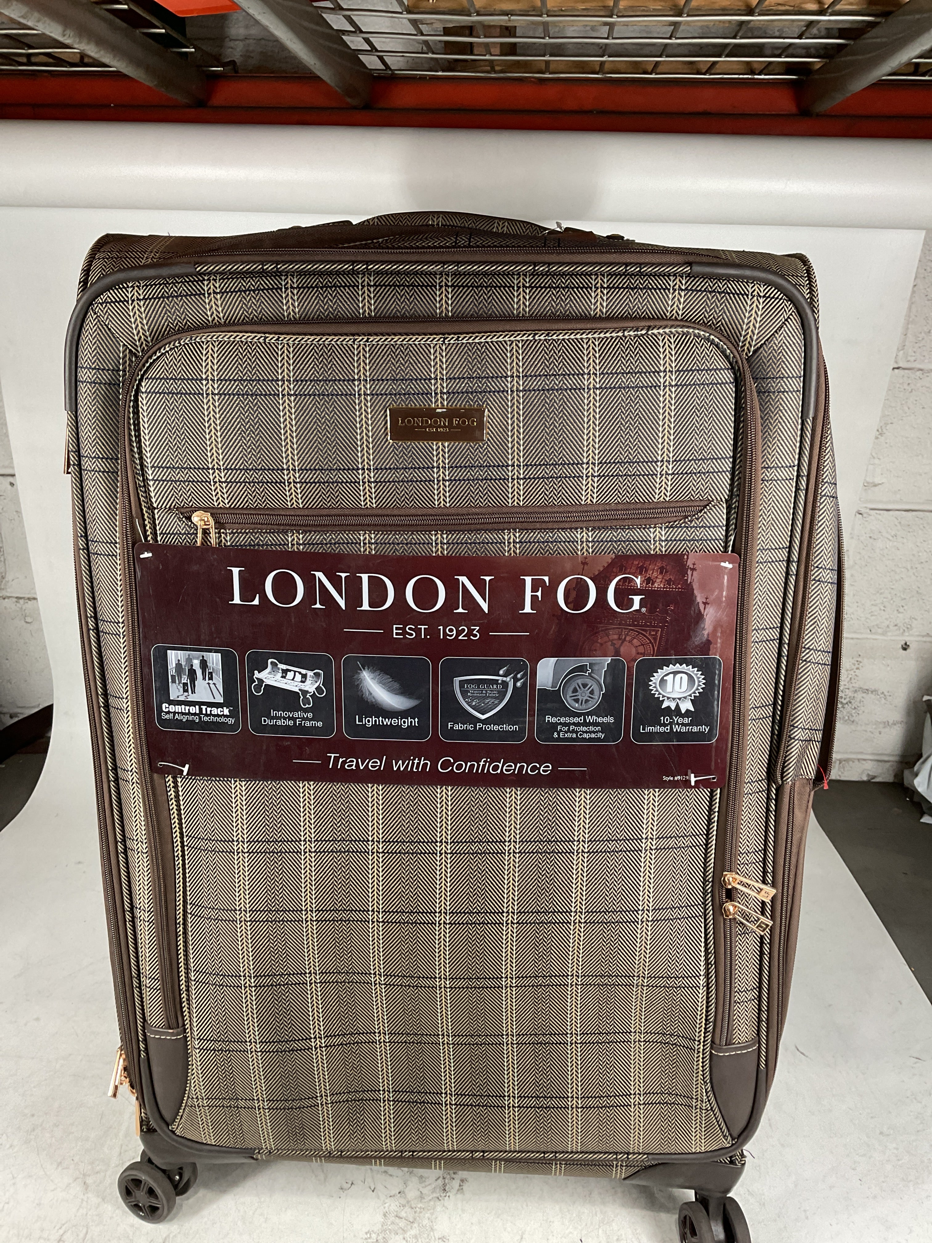 London Fog Brentwood II Expandable Spinner, Cappuccino, 29-Inch U2