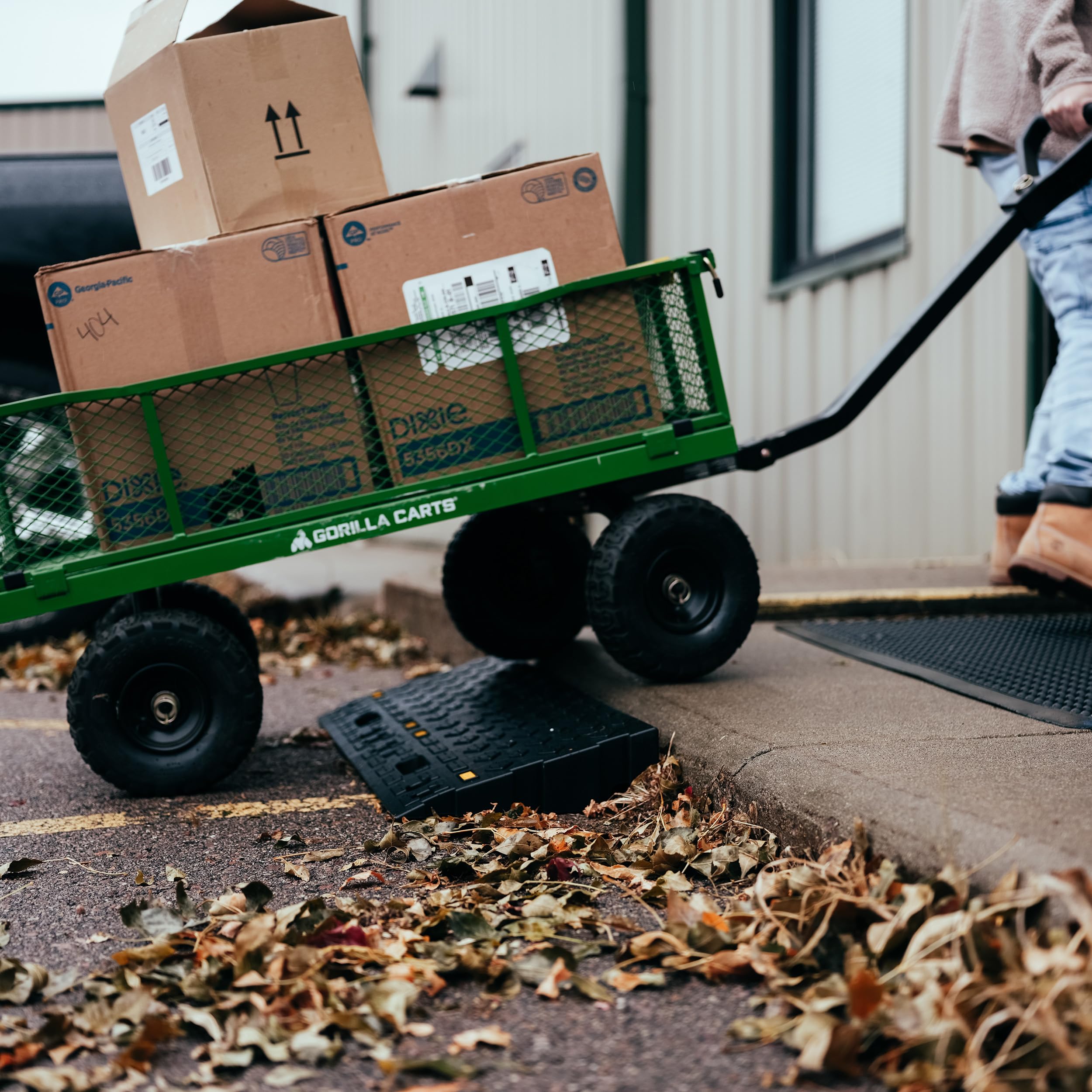 BISupply Rubber Curb Ramp 4 Inch Rise Wedge Set - 2pk Car Ramps Interlocking Curb Ramps for Driveway and Sidewalk U2