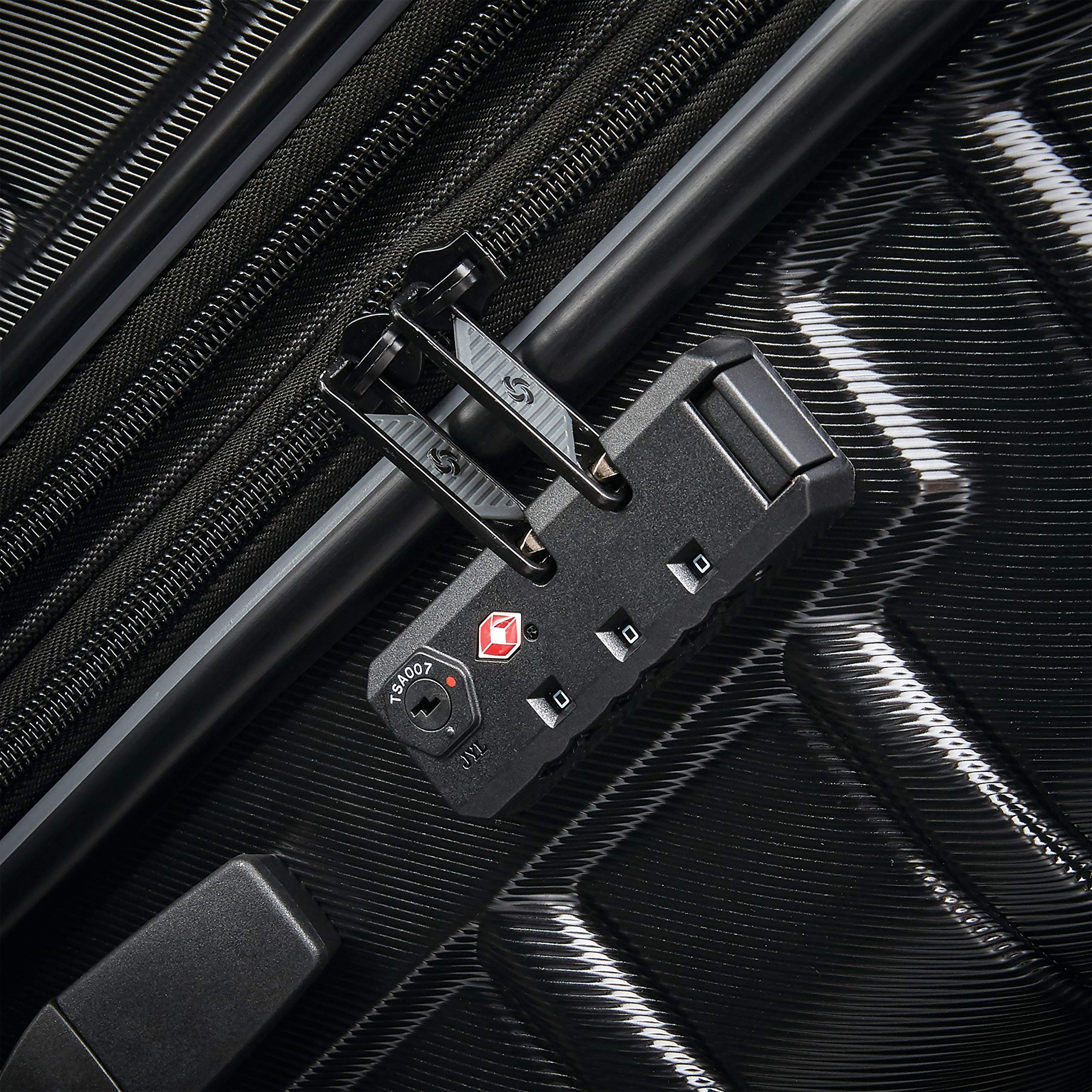 Samsonite Omni 2 Domestic Carry-On Luggage - 22x14x9 Airline-Approved - Features Expandable Polycarbonate Shell, 360° Wheels, TSA Lock - Amazon Exclusive -Midnight Black MIDNIGHT BLACK Domestic Carry-on U1