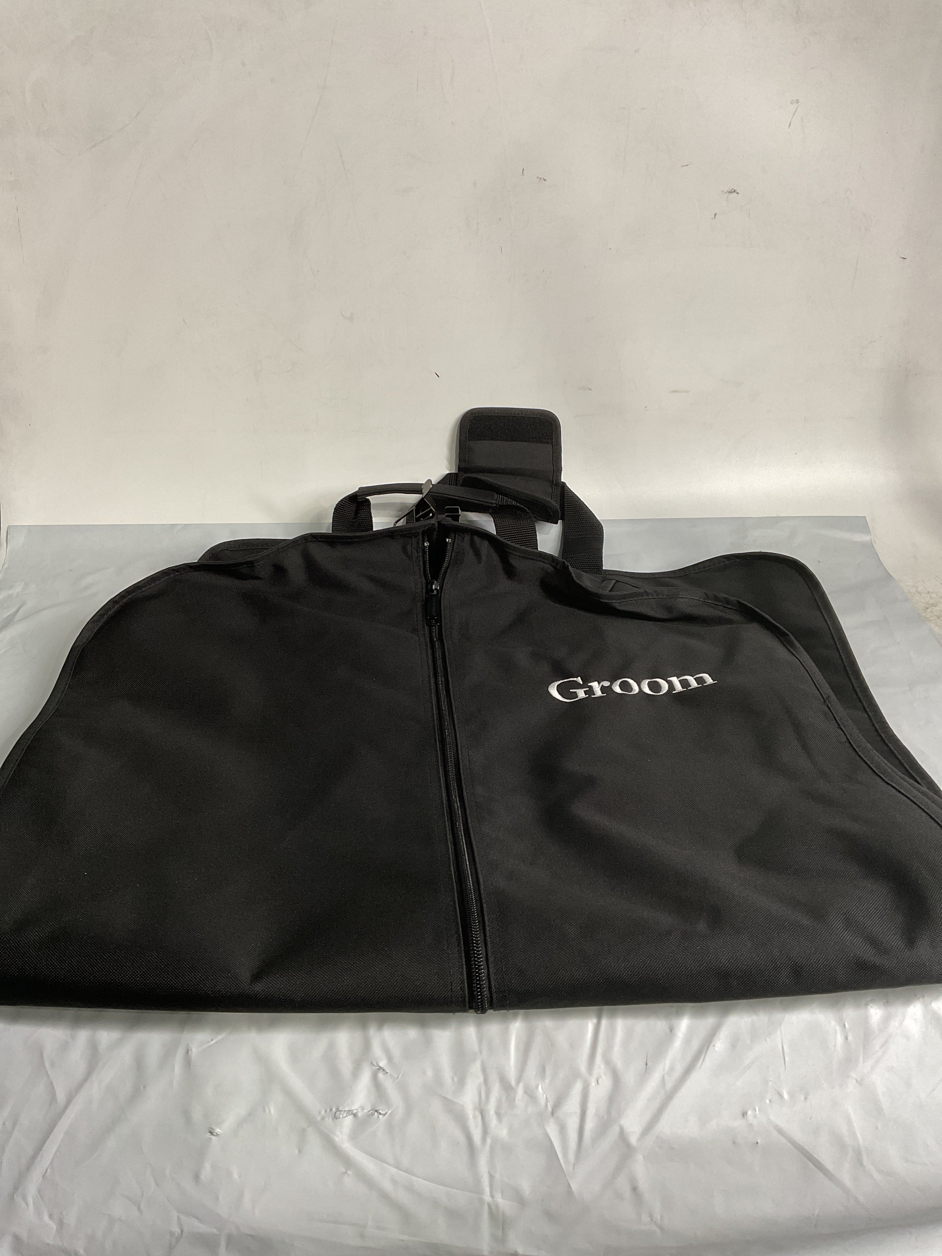 WallyBags® 40” Deluxe Groom Tux and Suit Garment Bag with two pockets Black - G3 40-Inch U1