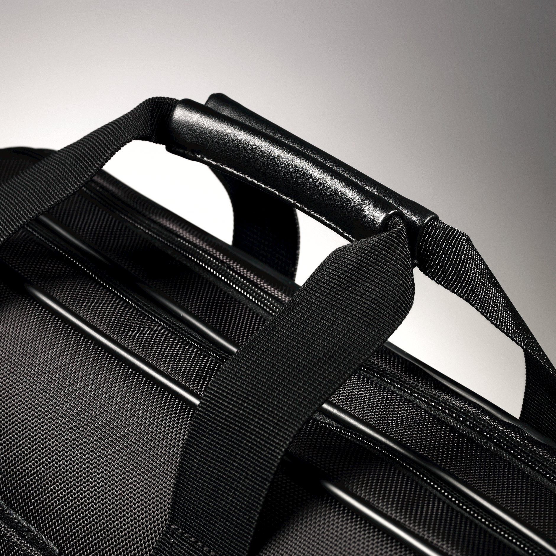 Samsonite Classic Business 3 Gusset Business Case ( Black , One size ) Black One Size U1