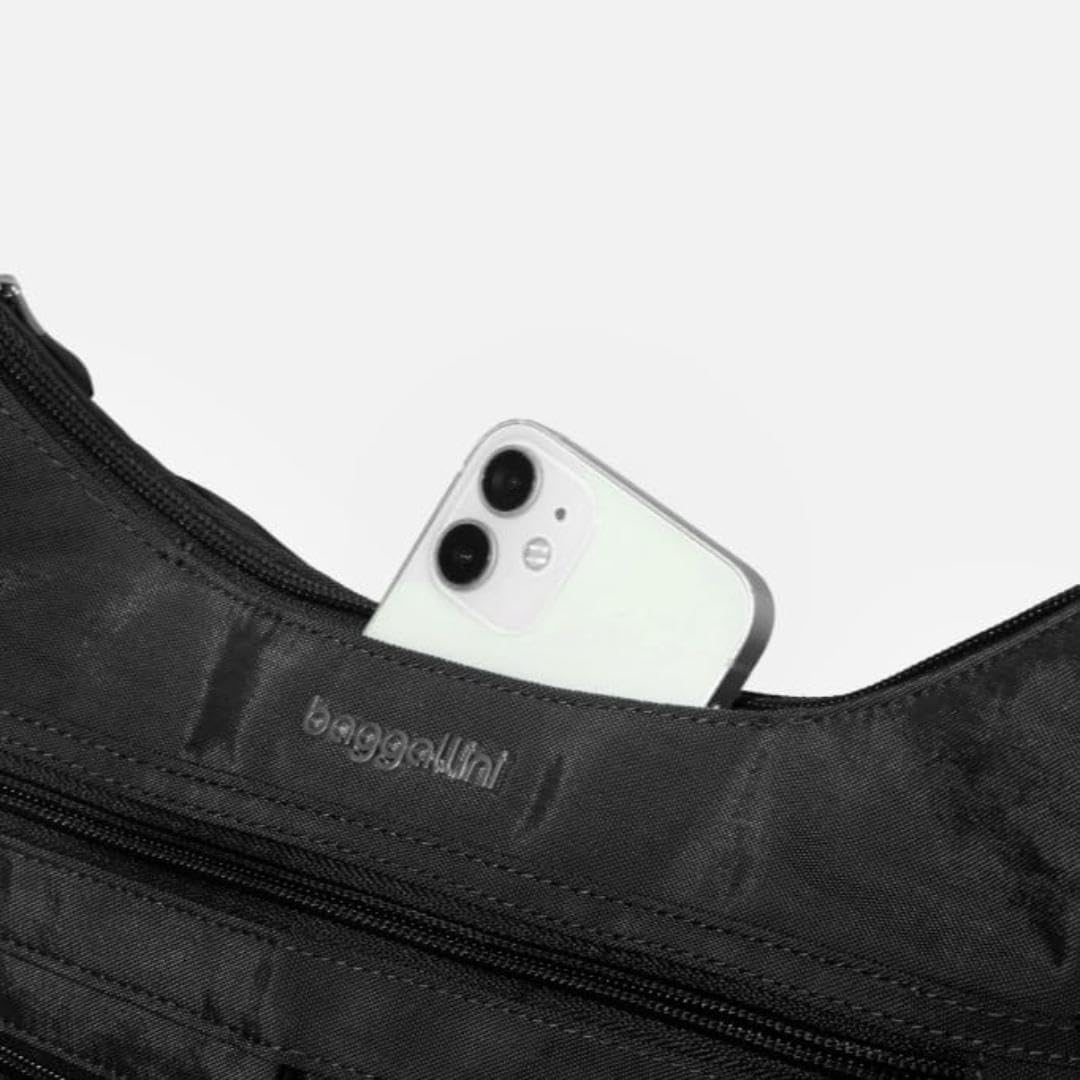 Baggallini Modern Everywhere Bag ( Black Cheetah Emboss , One Size ) Black Cheetah Emboss One Size U1