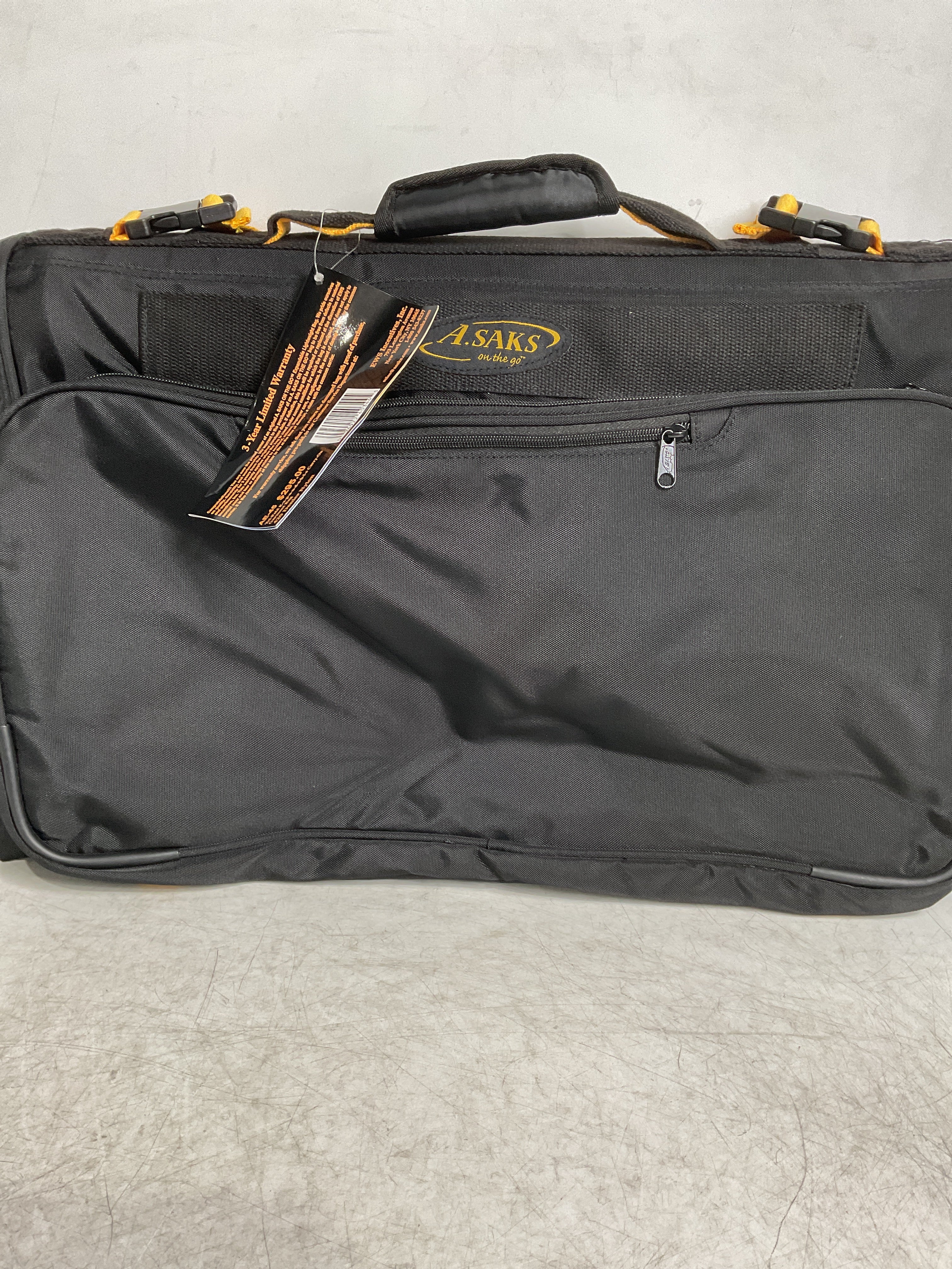 A.Saks EXPANDABLE Deluxe Tri-Fold Carry On Garment Bag ( Black , One Size ) Black One Size U3