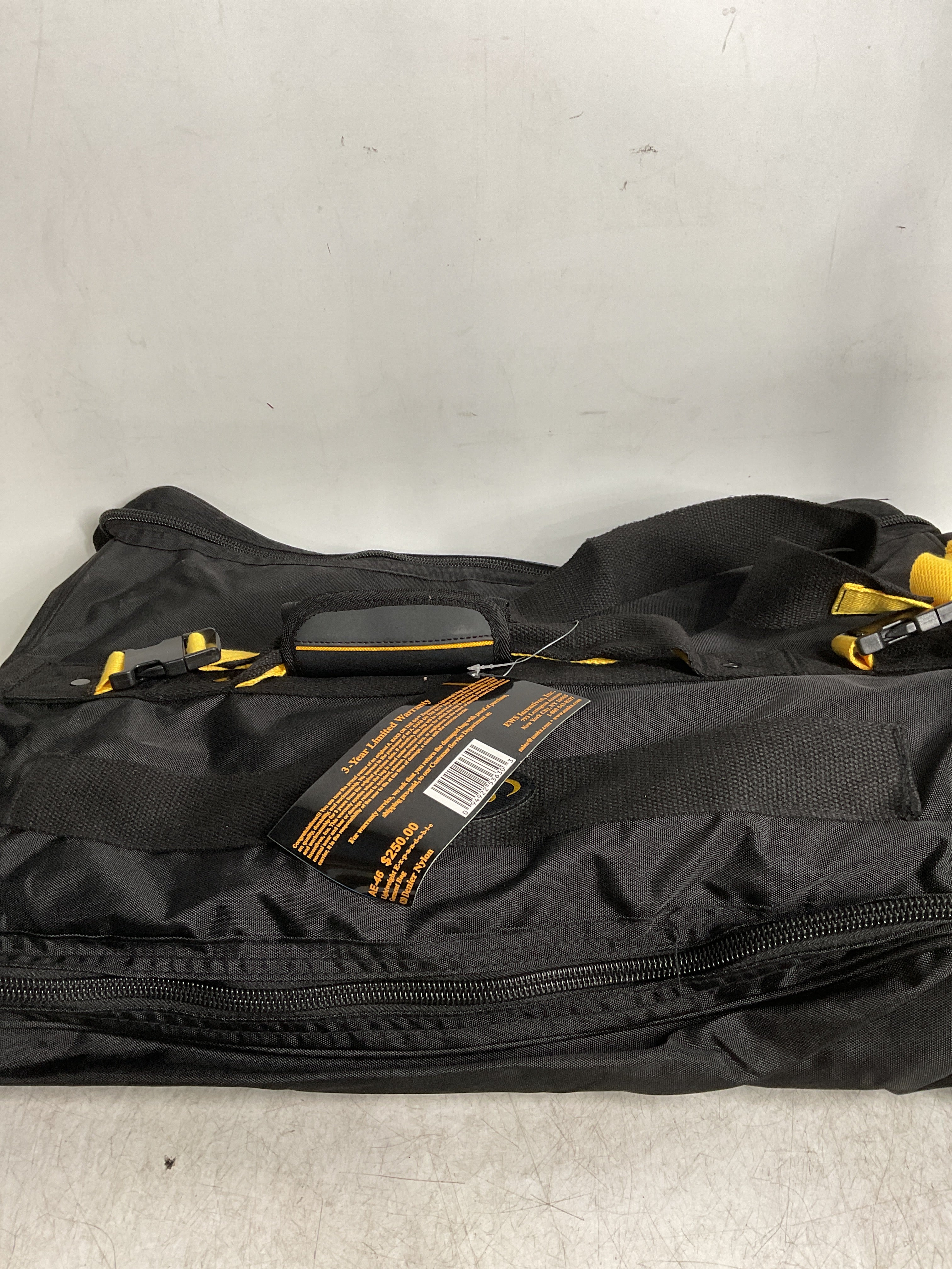 A.Saks EXPANDABLE Garment Bag ( Black , One Size ) Black One Size U17