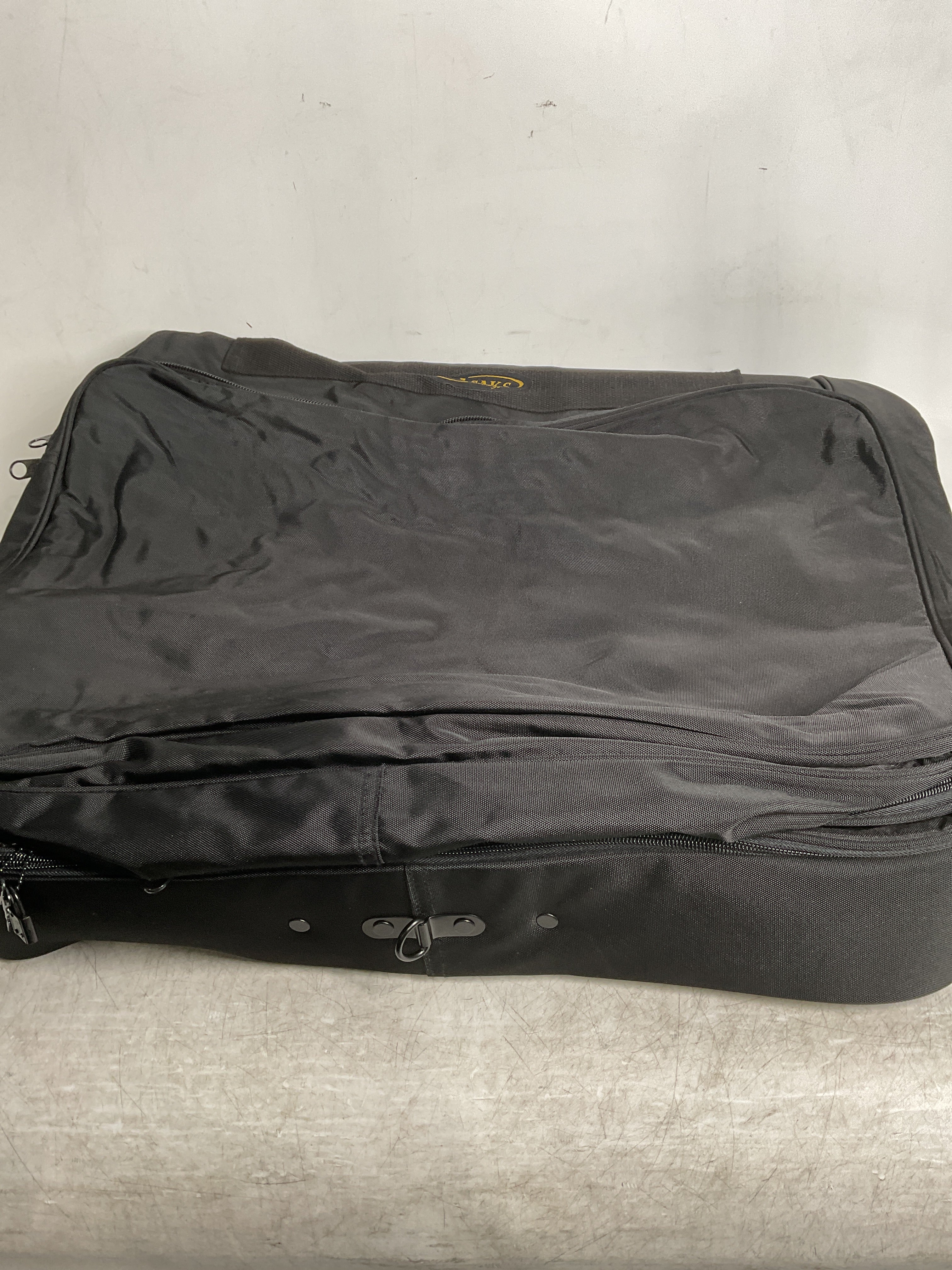 A.Saks EXPANDABLE Garment Bag ( Black , One Size ) Black One Size U22