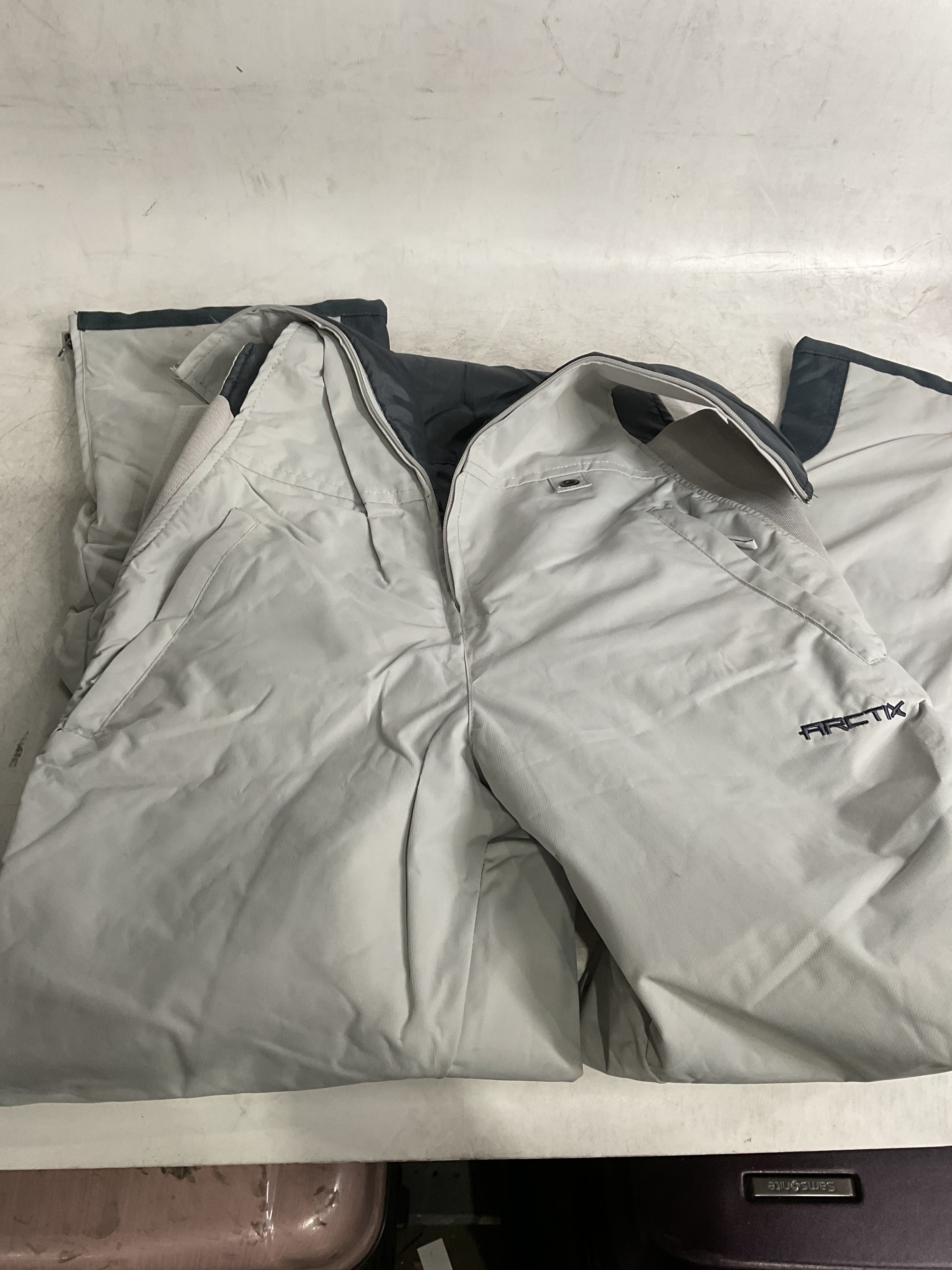 Arctix Women's Essential Bib Overall Regular 31 ( Quiet Grey , Medium Long ) Quiet Grey Medium Long U1