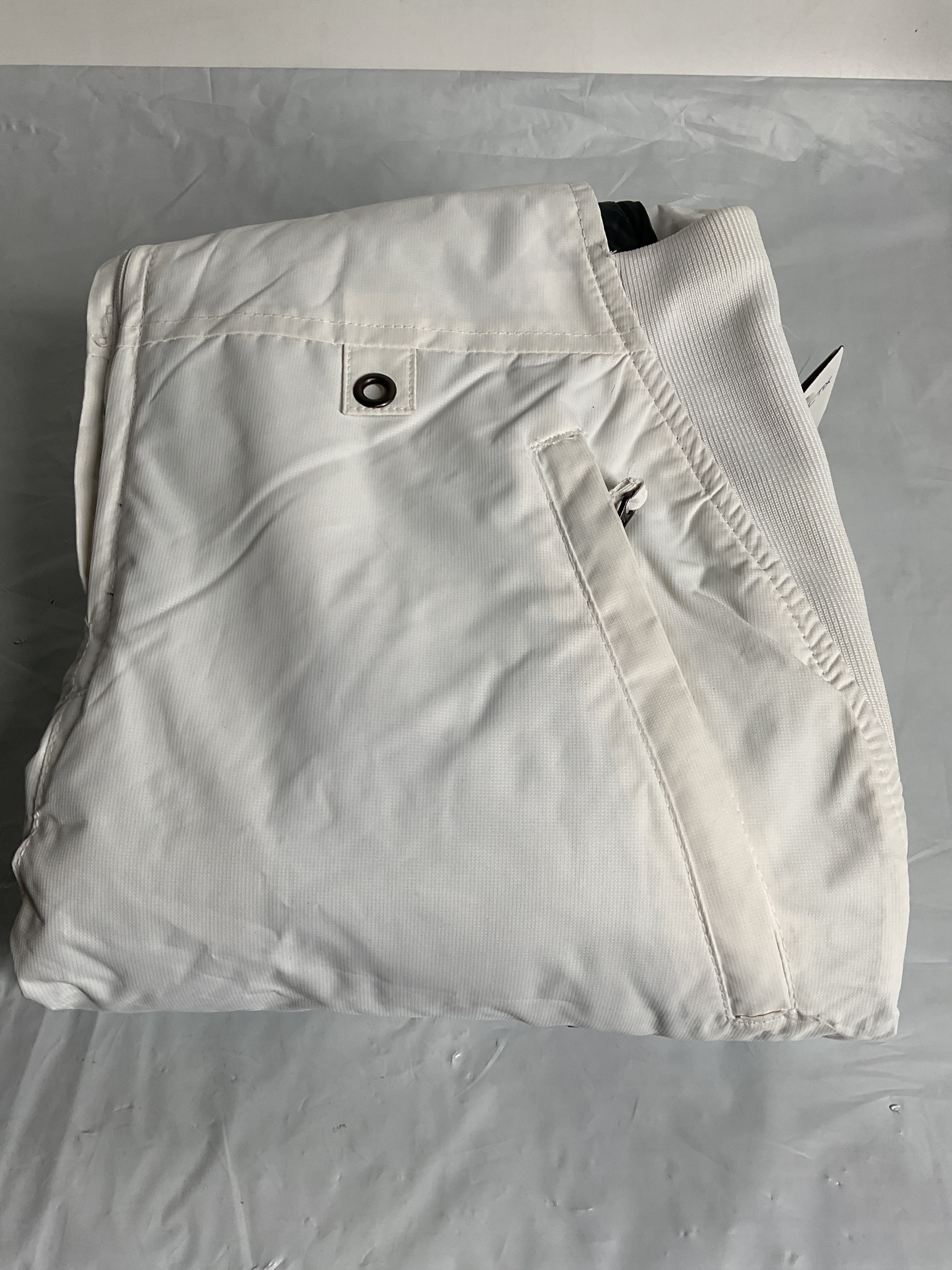 Arctix Women's Essential Bib Overall Regular 31 ( White , Medium/27" Inseam ) White Medium 27 Inseam U8