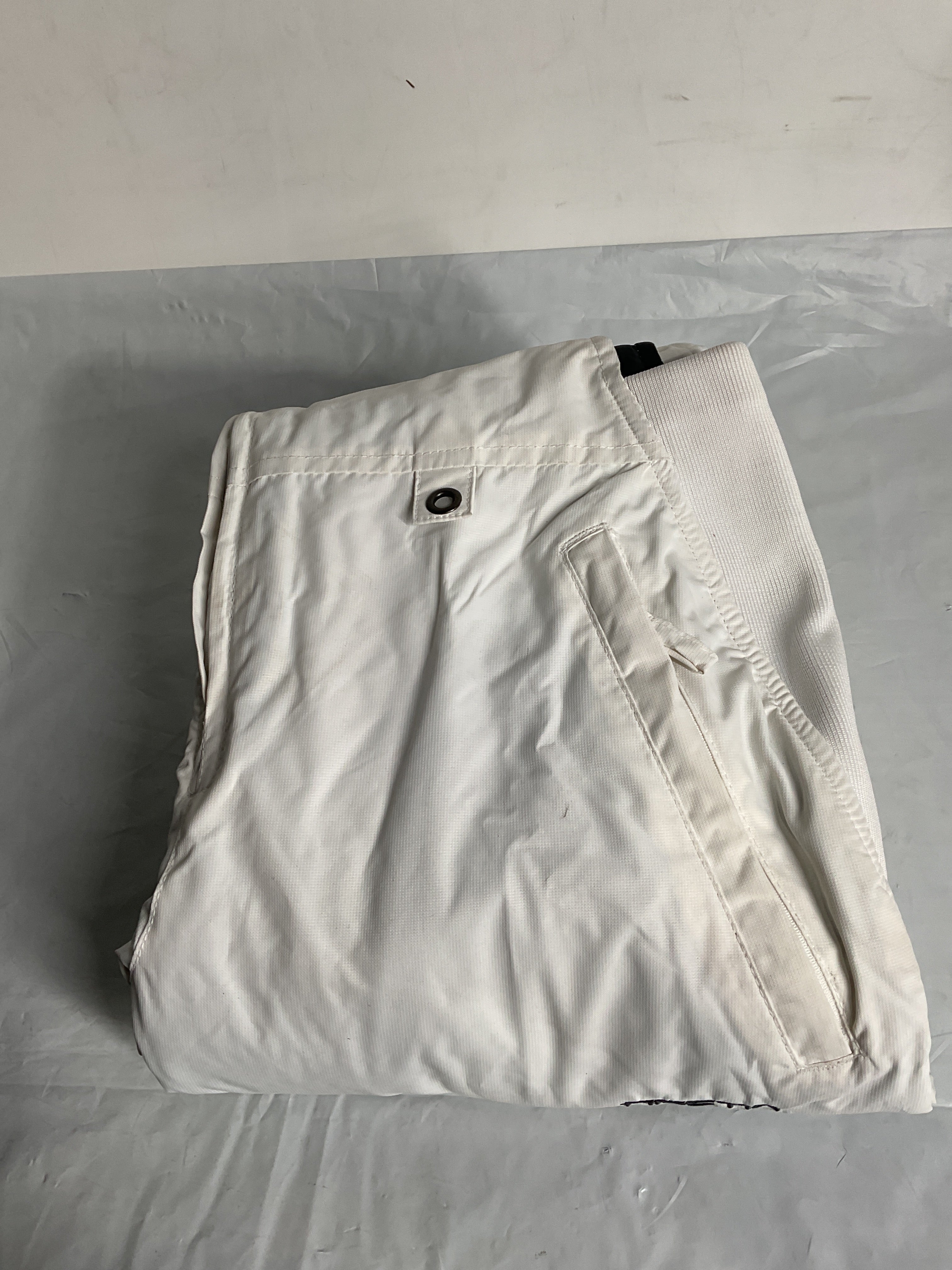 Arctix Women's Essential Bib Overall Regular 31 ( White , Medium/27" Inseam ) White Medium 27 Inseam U9