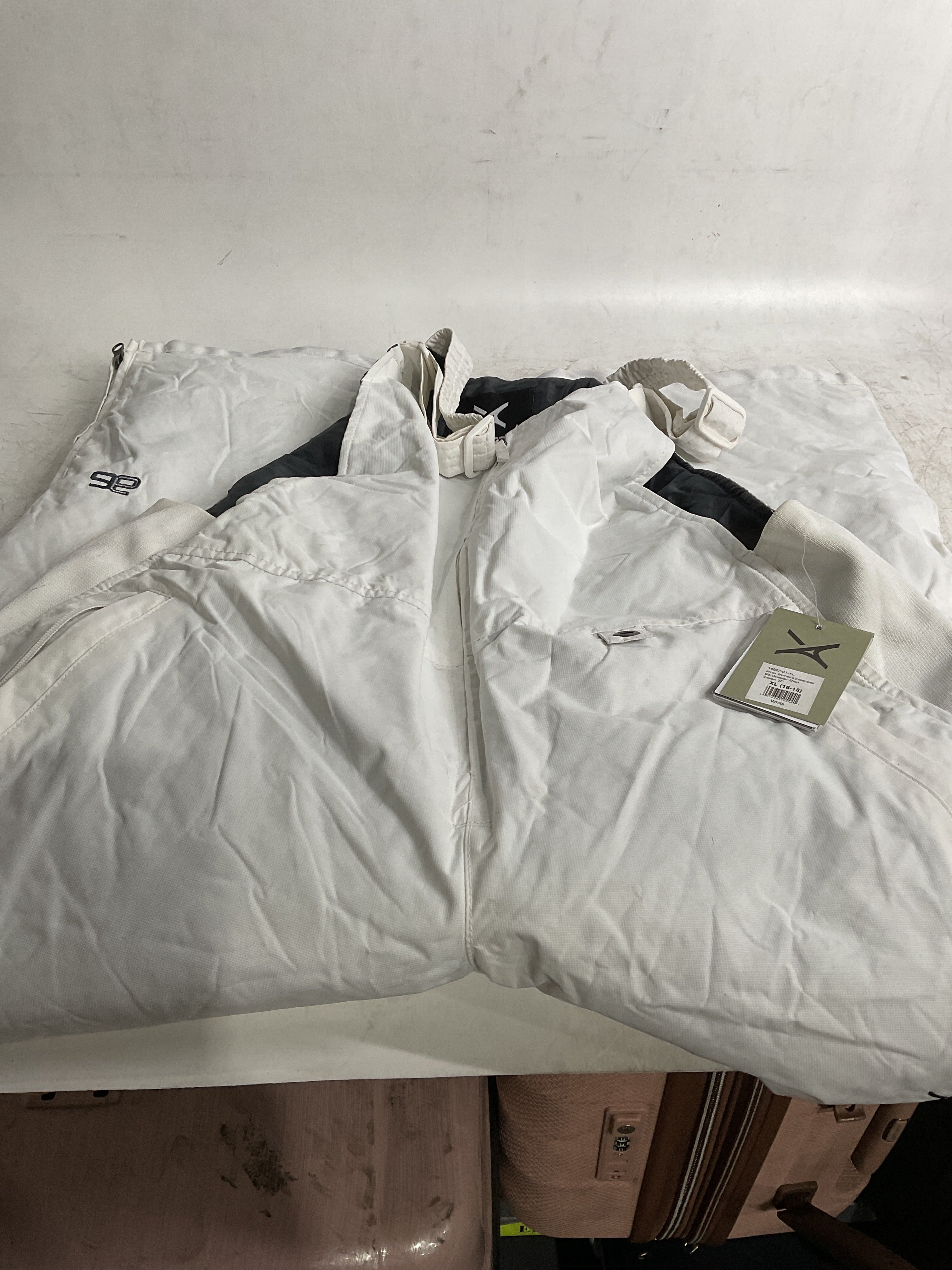 Arctix Women's Essential Bib Overall Regular 31 ( White , X-Large/27" Inseam ) White X Large 27 Inseam U4
