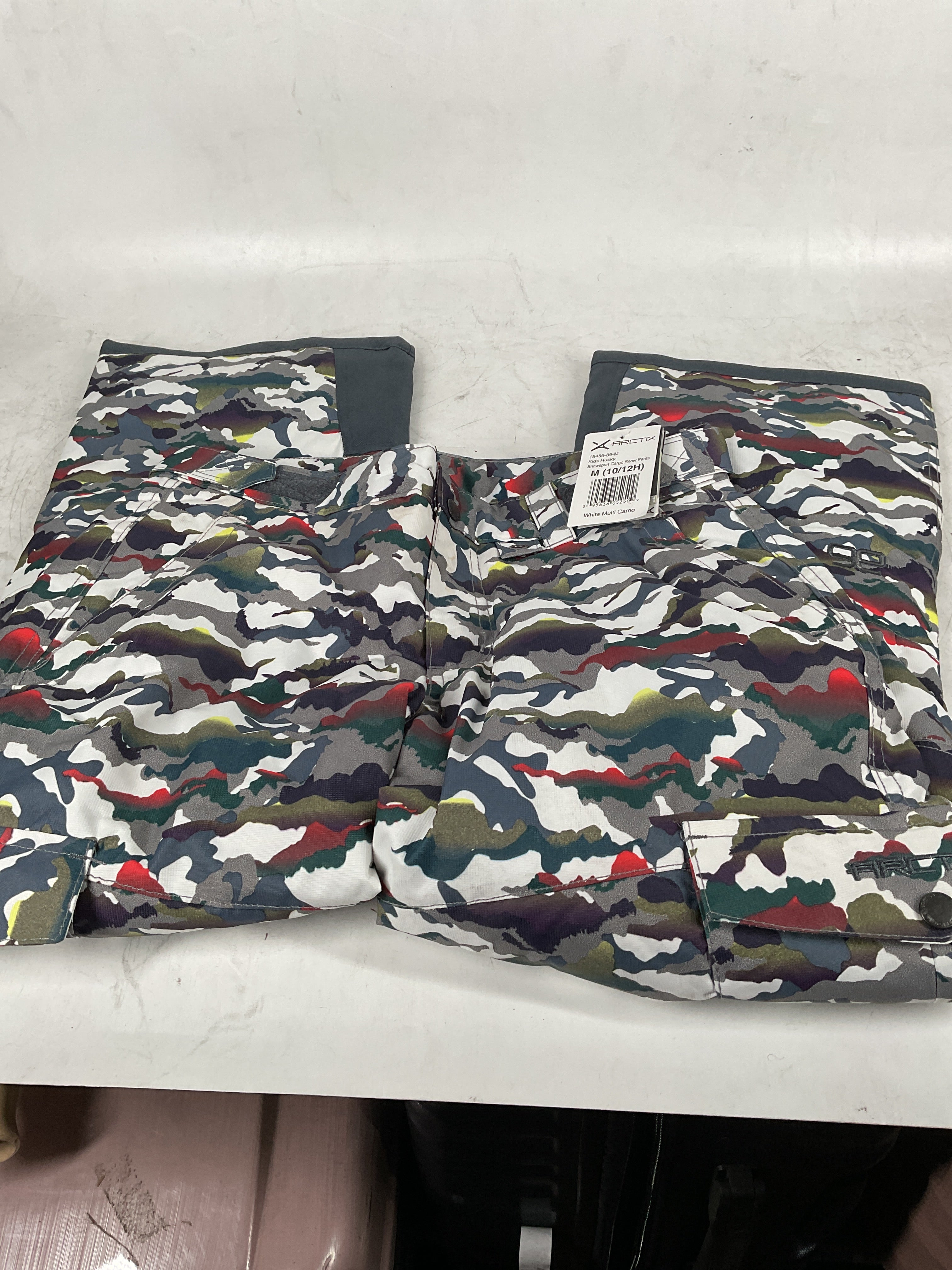 Arctix Kids Snowsports Cargo Snow Pants with Articulated Knees White Multi Camo Medium Husky U1