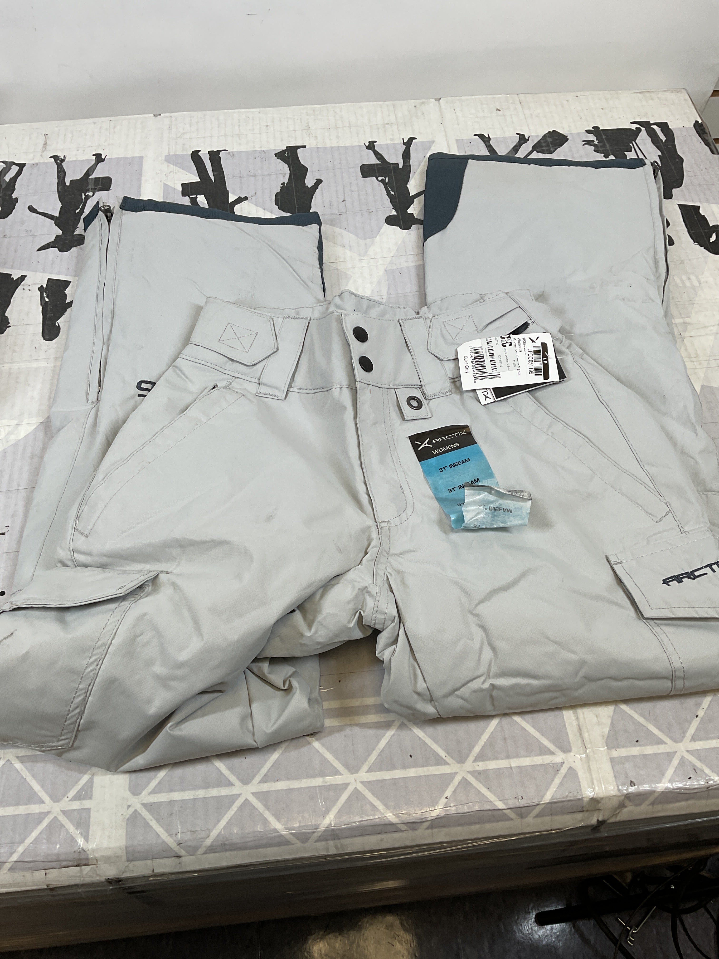 Arctix Women's Insulated Snowsports Cargo Pant ( Quiet Grey , Small ) Quiet Grey Small U7