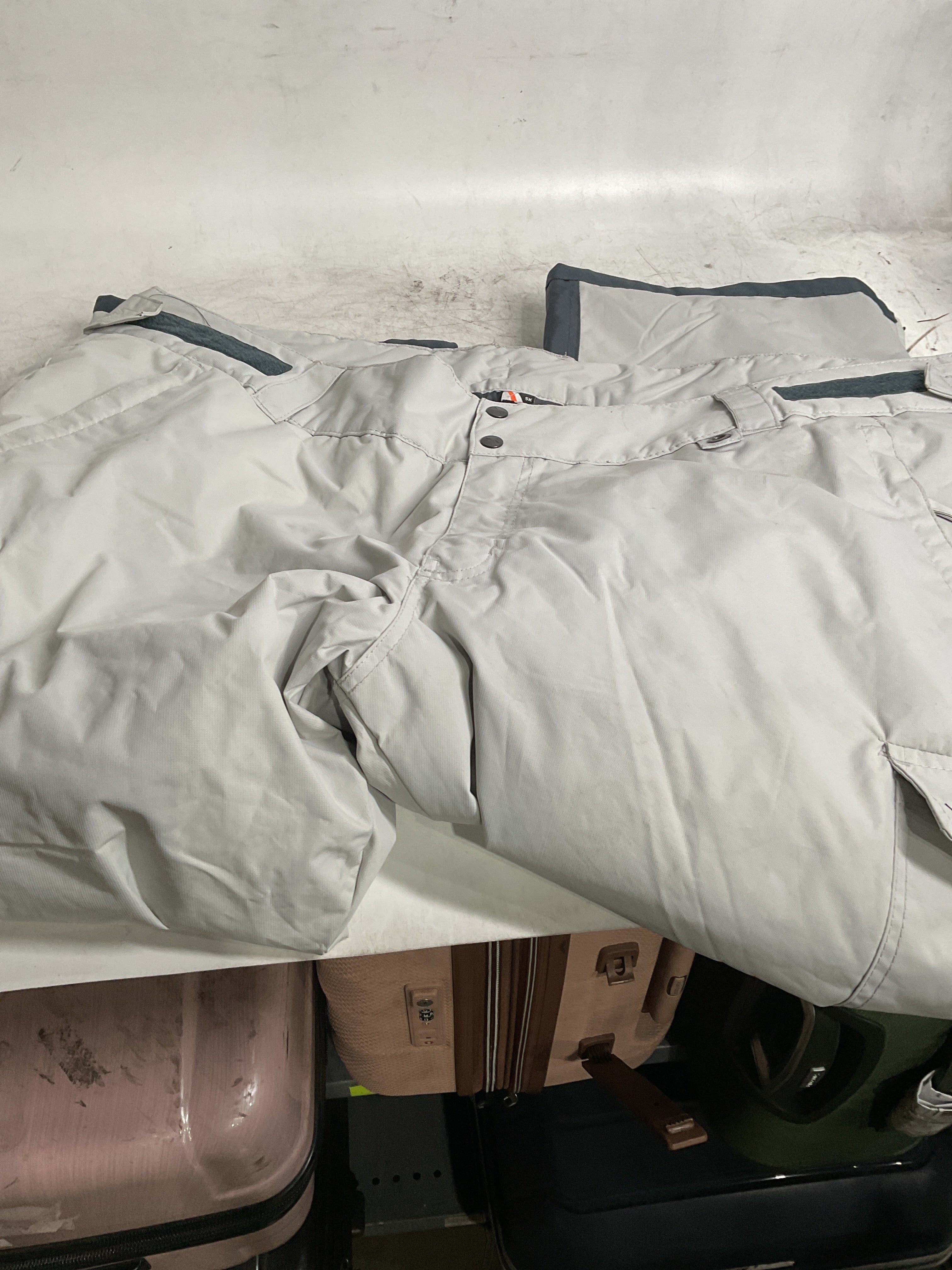 Arctix Women's Insulated Snowsports Cargo Pant ( Quiet Grey , 4X Short ) Quiet Grey 4 X Short U6