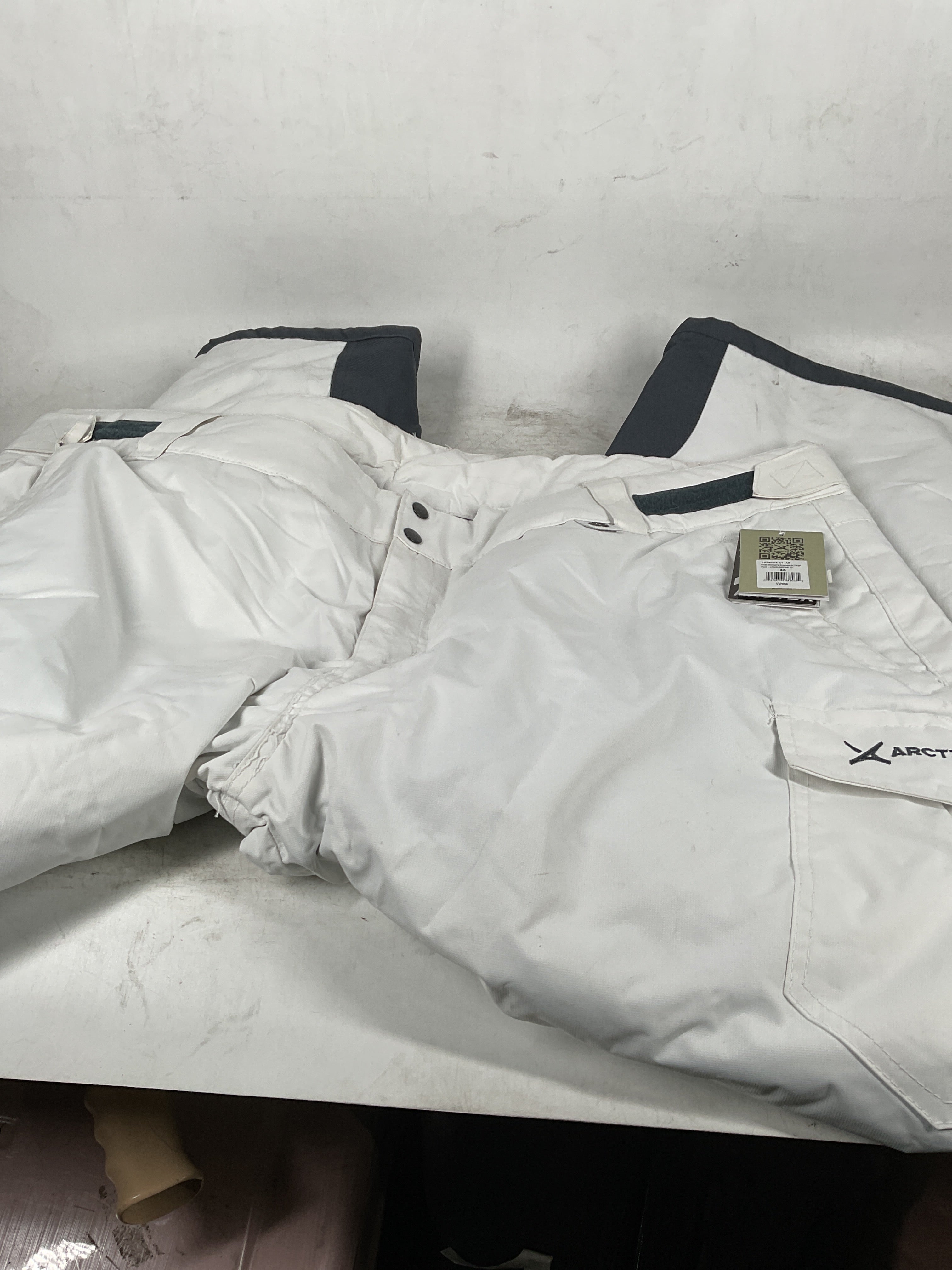 Arctix Women's Insulated Snowsports Cargo Pant ( White , 4X Tall ) White 4 X Tall U7
