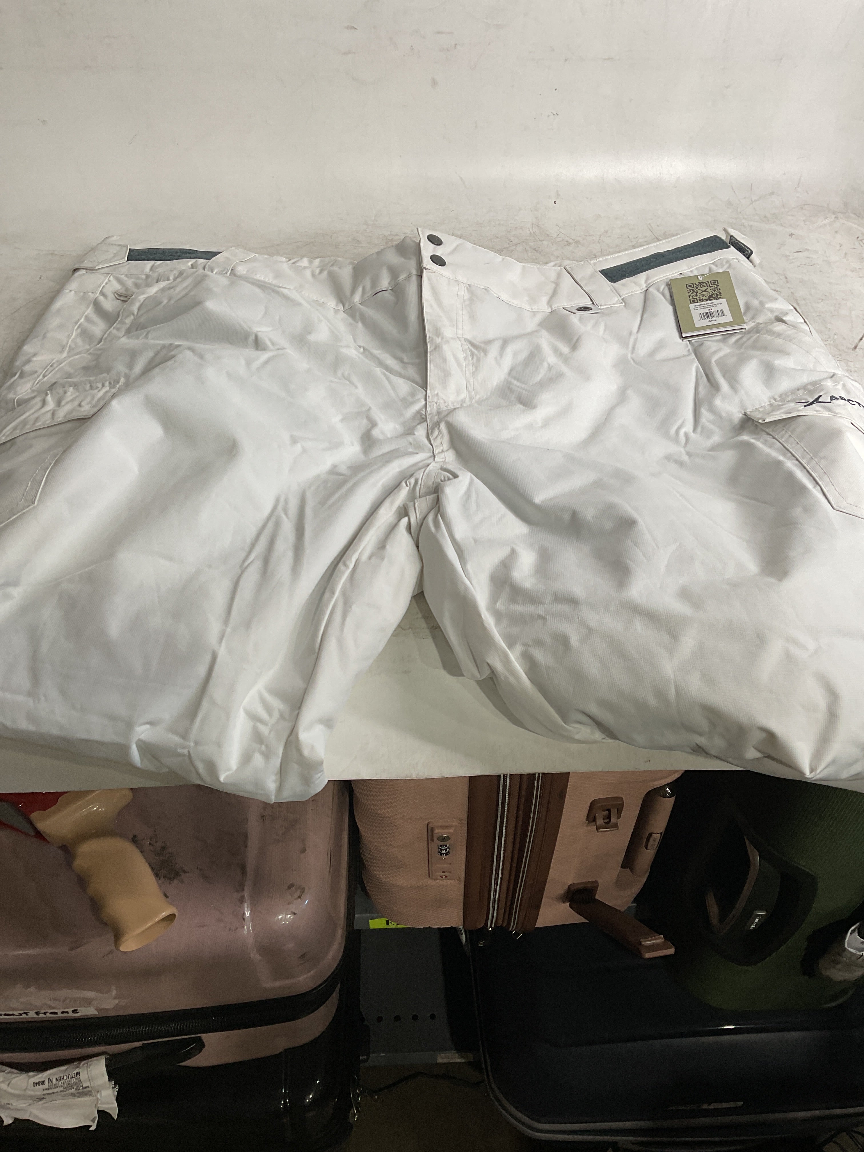 Arctix Women's Insulated Snowsports Cargo Pant ( White , 4X Tall ) White 4 X Tall U8