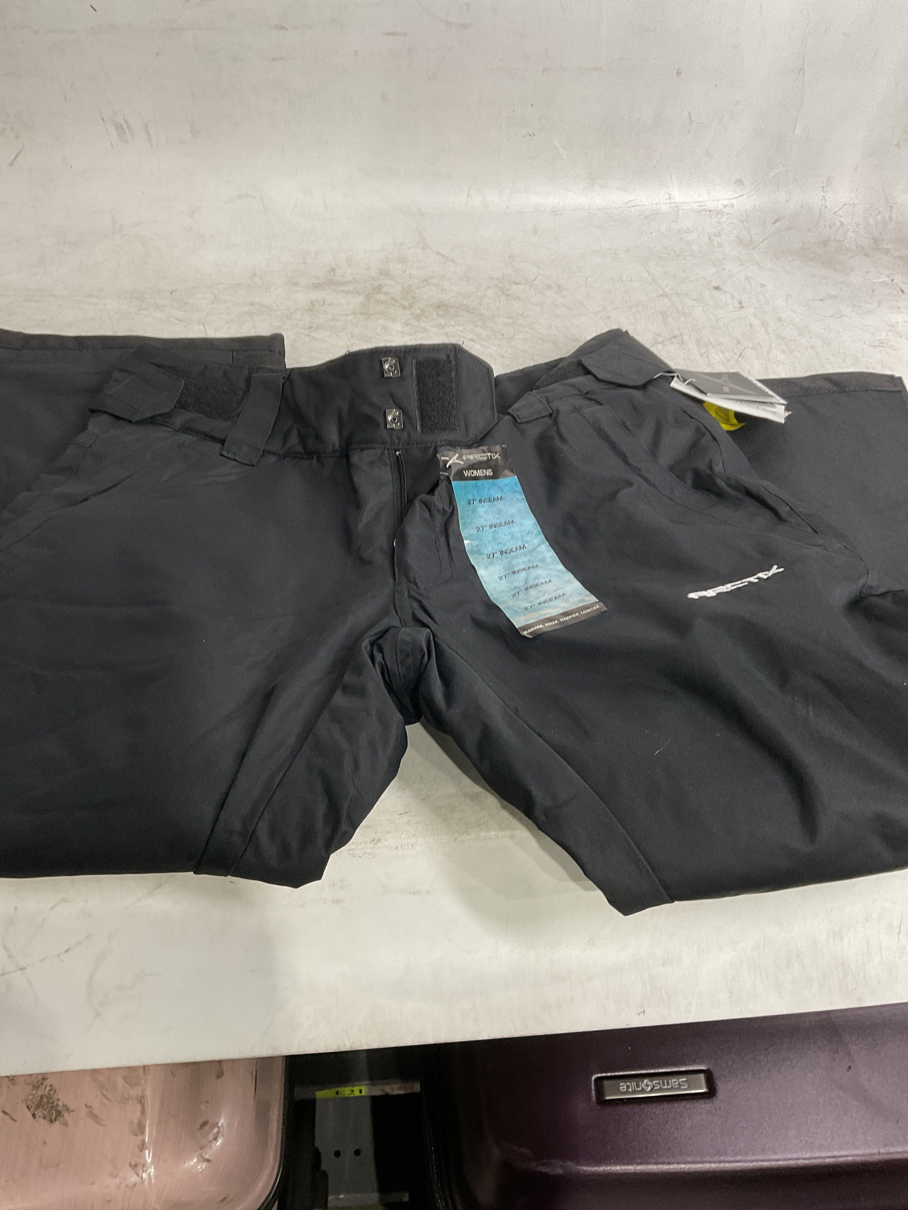Arctix Women's Essential Insulated Snow Pant ( Black , Medium/27" Inseam ) Black Medium 27 Inseam U10