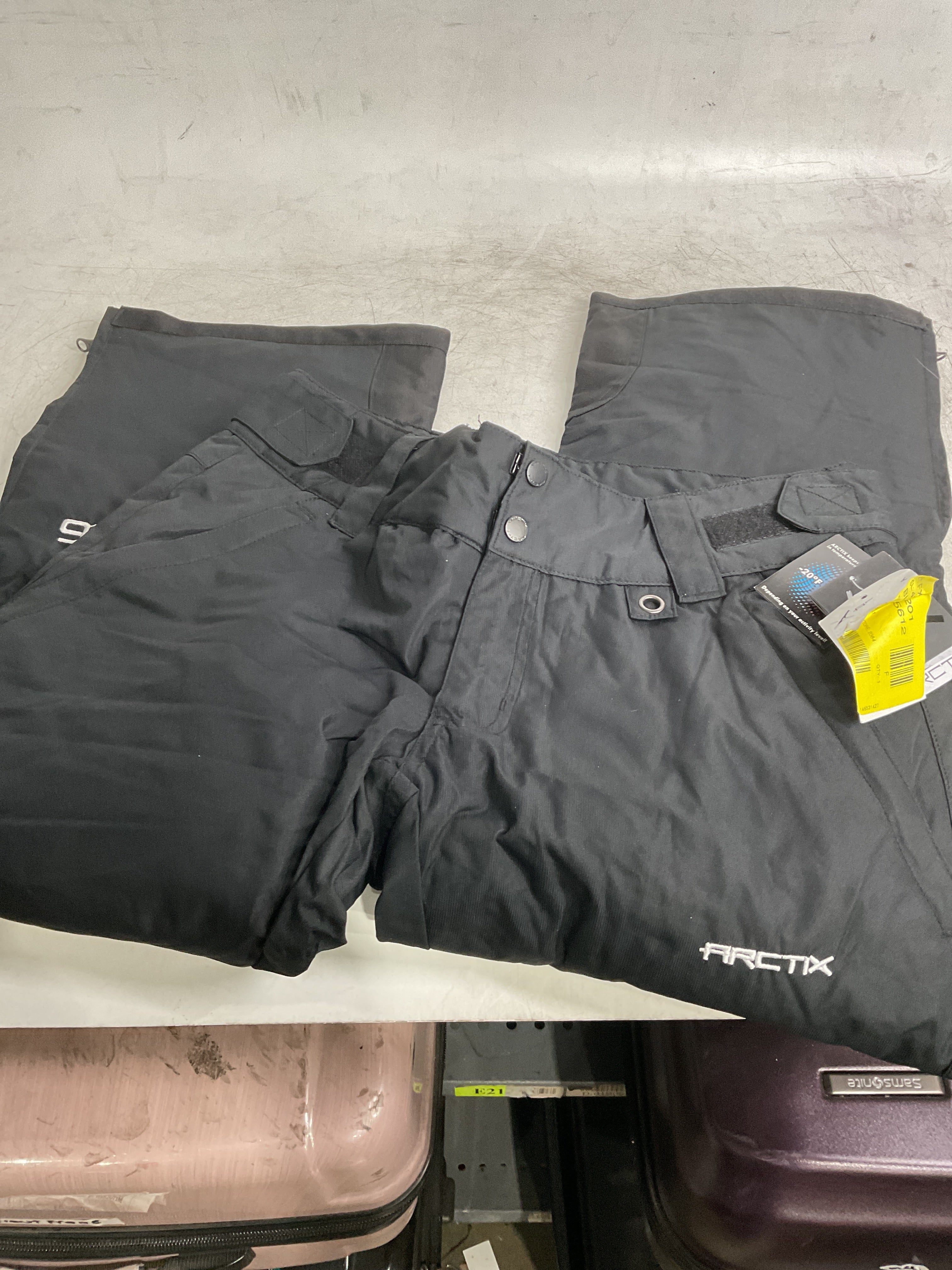 Arctix Women's Essential Insulated Snow Pant ( Black , Medium/27" Inseam ) Black Medium 27 Inseam U11