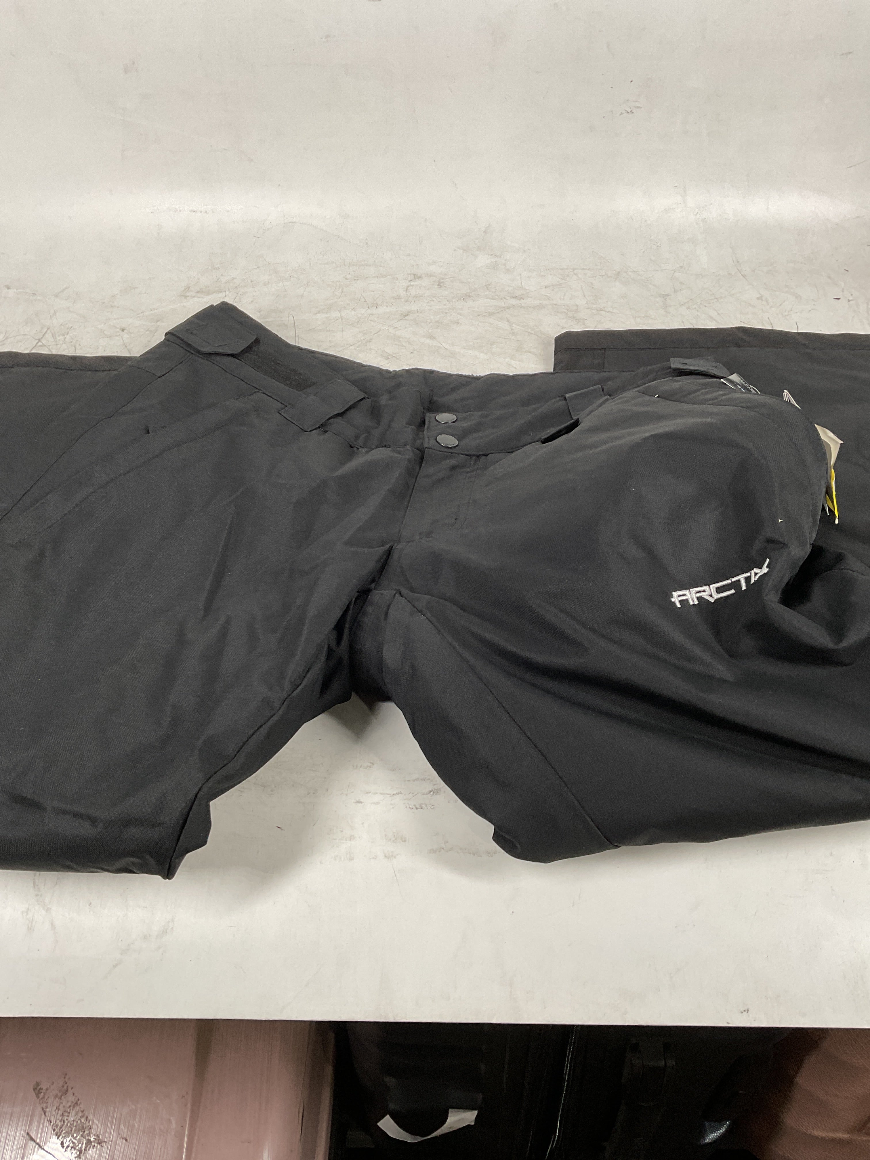 Arctix Women's Essential Insulated Snow Pant ( Black , Medium/27" Inseam ) Black Medium 27 Inseam U8