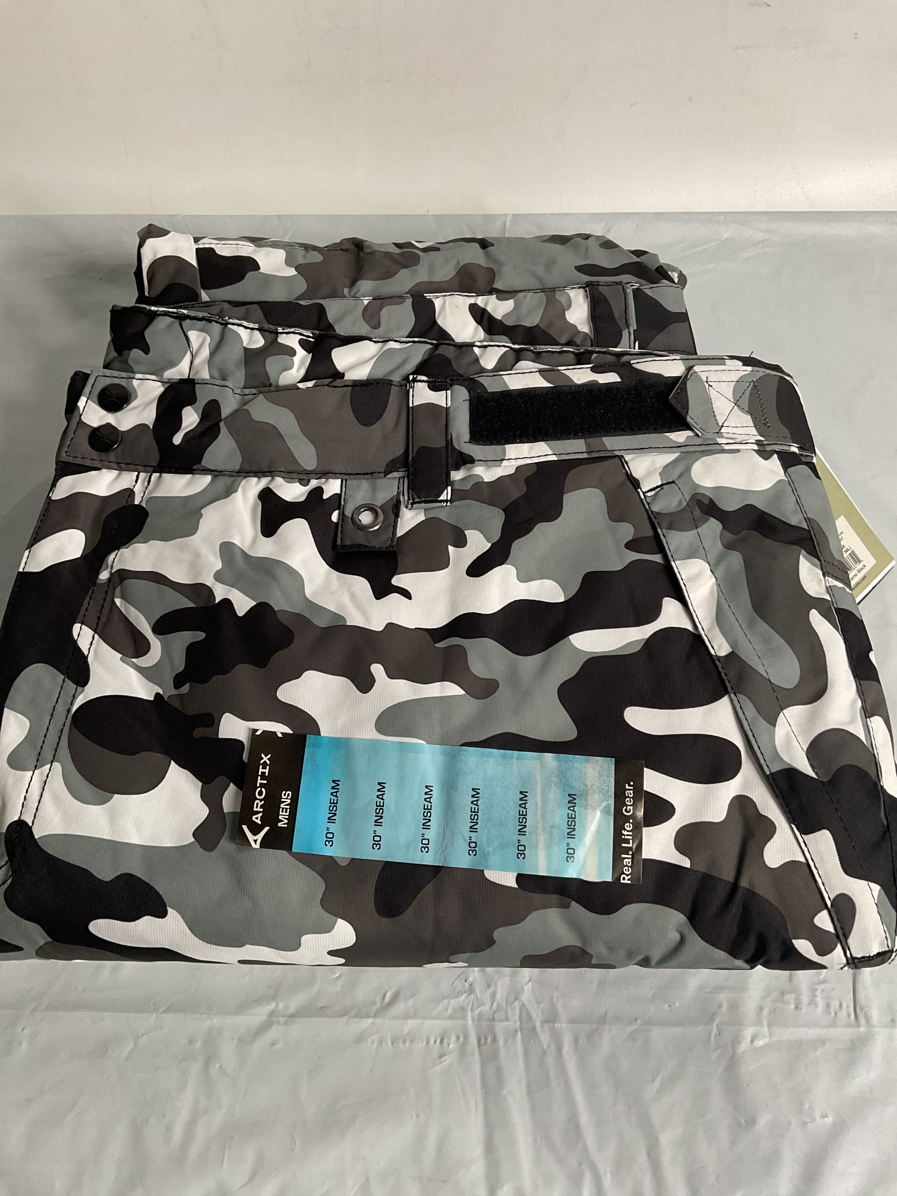 Arctix Men's Insulated Snowsports Cargo Pant ( A6 Camo Black , 4X-Large/30" Inseam ) A6 Camo Black 4 X Large 30 Inseam U5