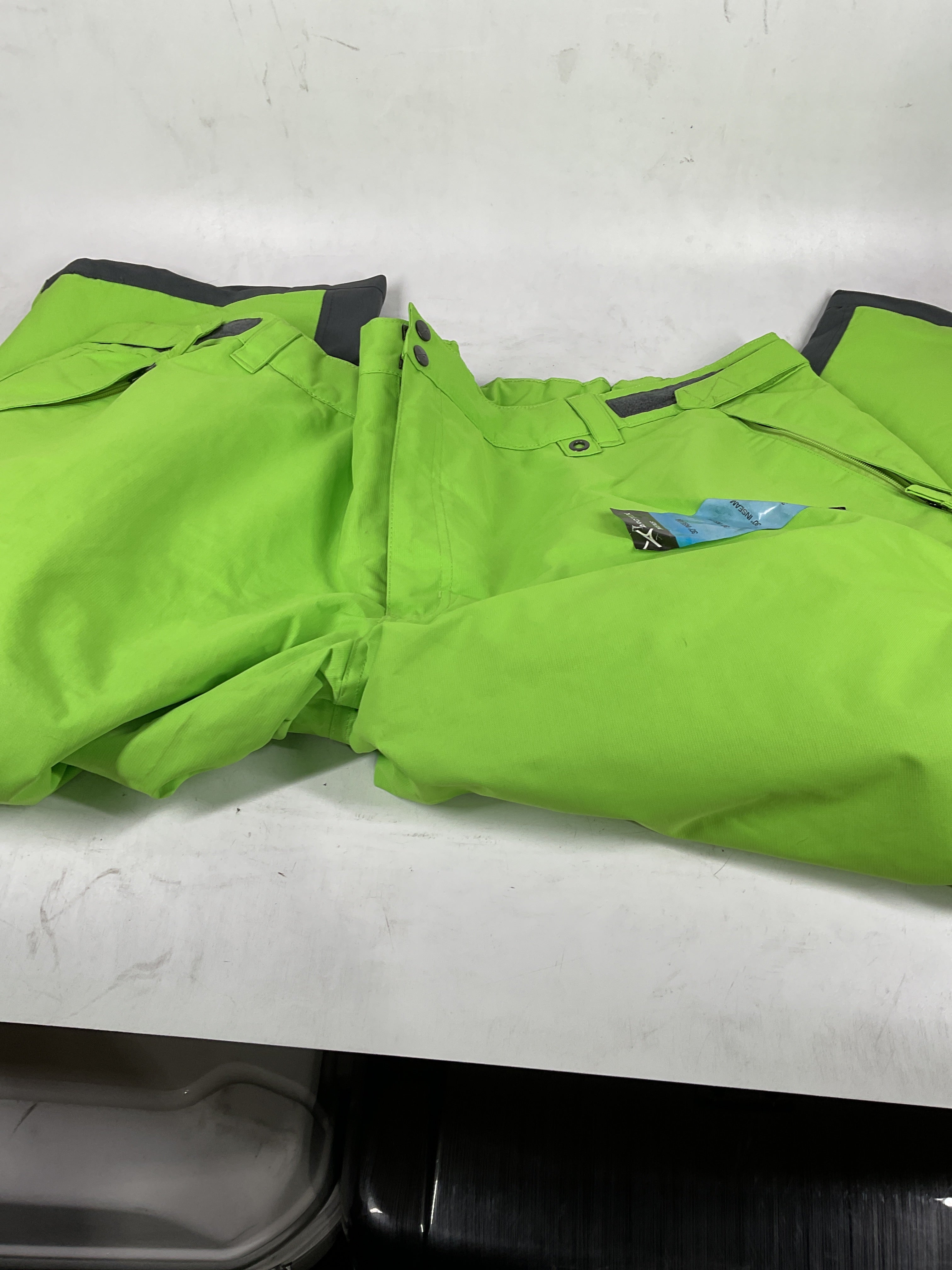 Arctix Men's Insulated Snowsports Cargo Pant Lime 4 X Large 30 Inseam U1