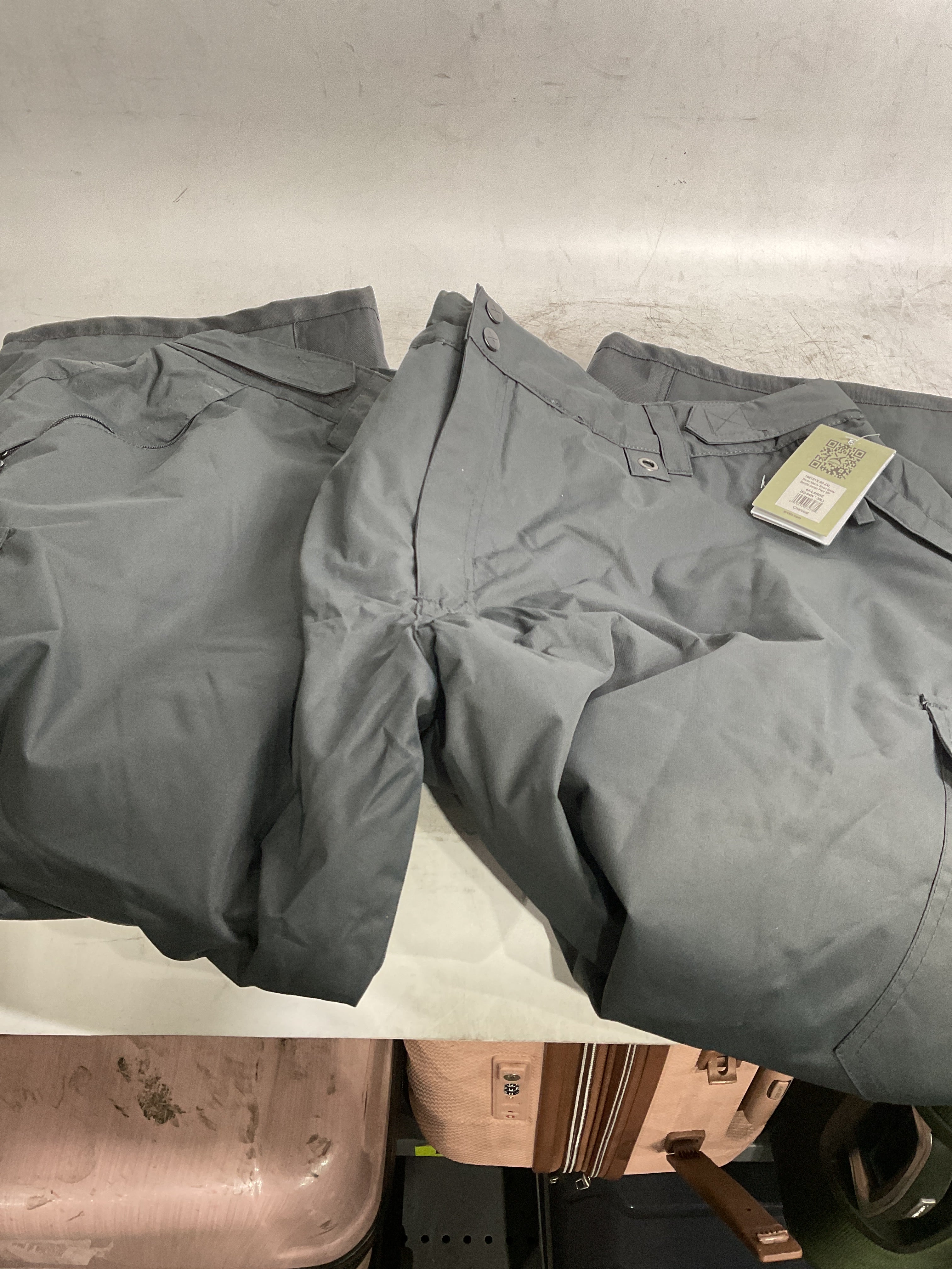 Arctix Men's Insulated Snowsports Cargo Pant ( Charcoal , 4X-Large/30" Inseam ) Charcoal 4 X Large 30 Inseam U3